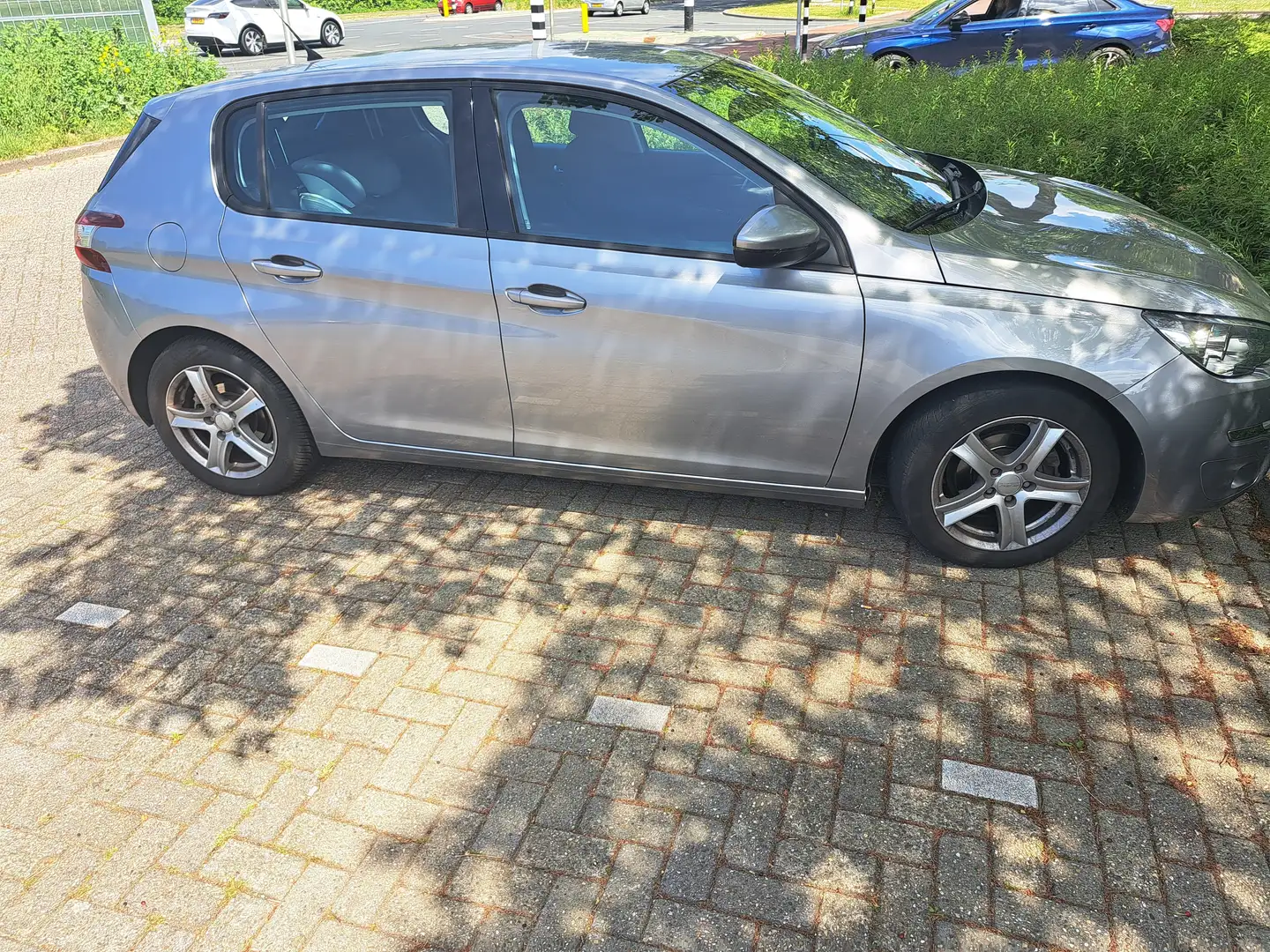 Peugeot 308 1.2 VTi Active Gris - 1