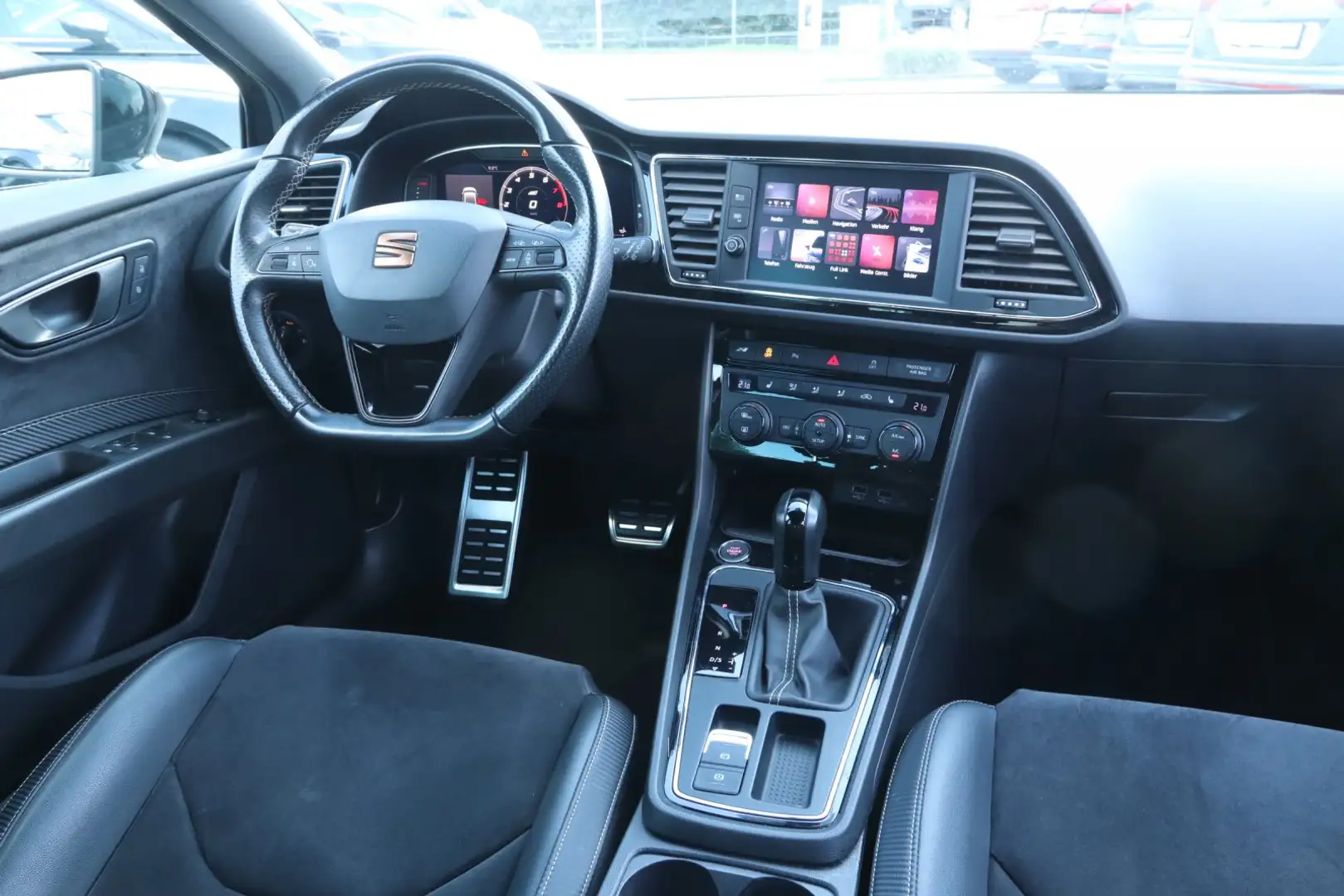 CUPRA Leon Sportstourer 2.0 TSI 4Drive DAB*SHZ*Keyless*N Schwarz - 2