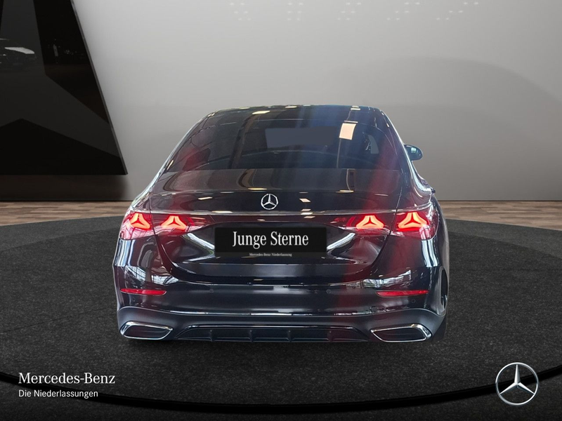 Mercedes-Benz E 220 d AMG WideScreen Pano Burmester Distr. LED — photo 9