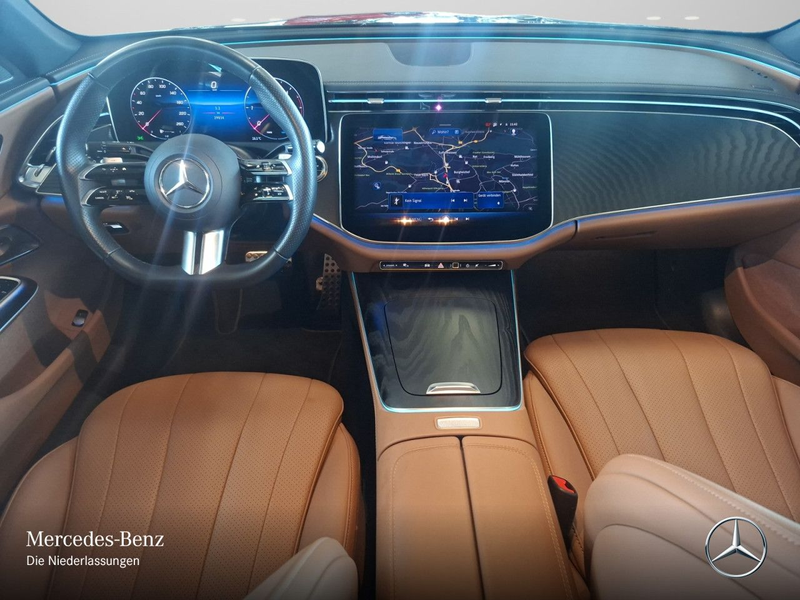 Mercedes-Benz E 220 d AMG WideScreen Pano Burmester Distr. LED — photo 13