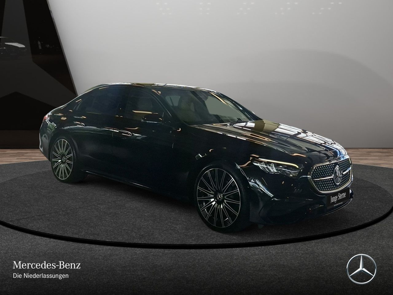 Mercedes-Benz E 220 d AMG WideScreen Pano Burmester Distr. LED — photo 5