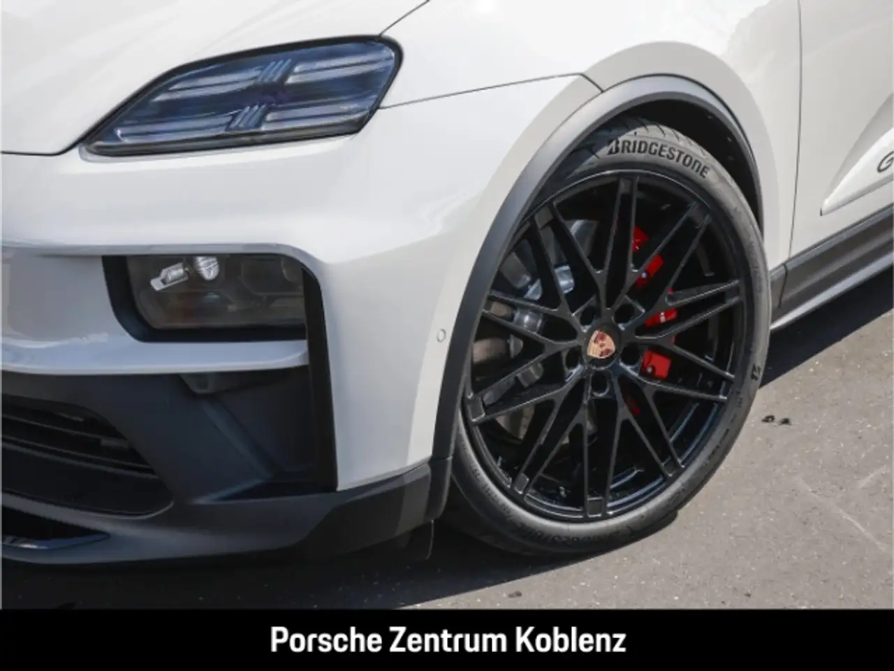 Porsche Macan GTS 10