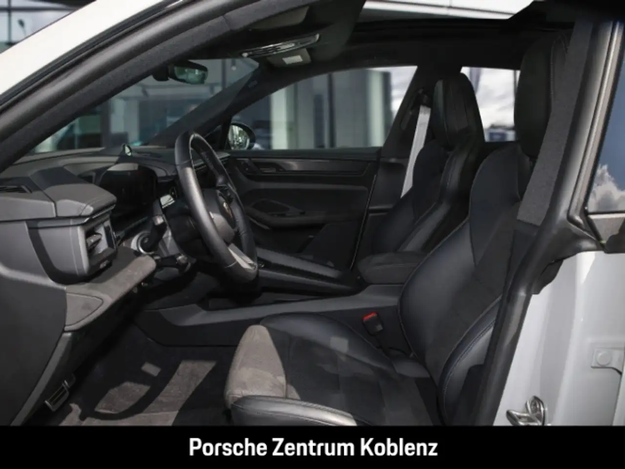 Porsche Macan GTS 5