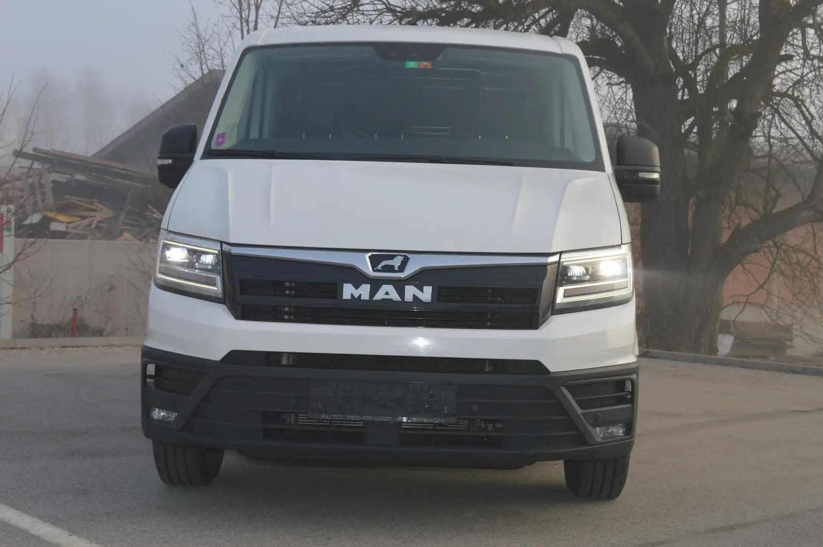MAN TGE TGE 3.180 Automatik Navi AHK LED Kamera WSS HZ Sitzheizung Schwingsitz 1 Besitz  Top Zustand BOTT Weiß - 2