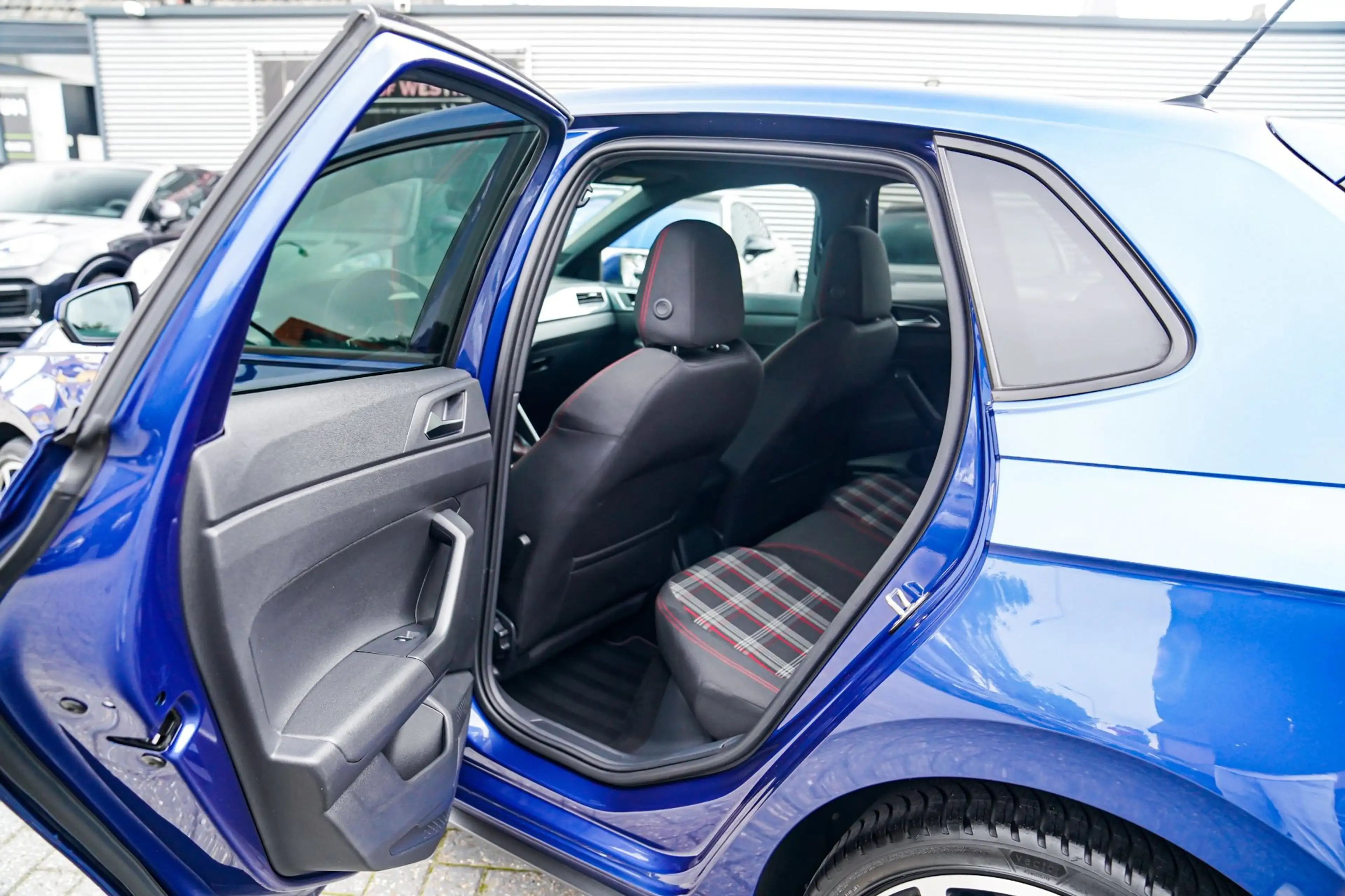 Volkswagen Polo GTI 2.0 TSI | LED | Stoelverwarming | Achteruitrijcame — photo 26