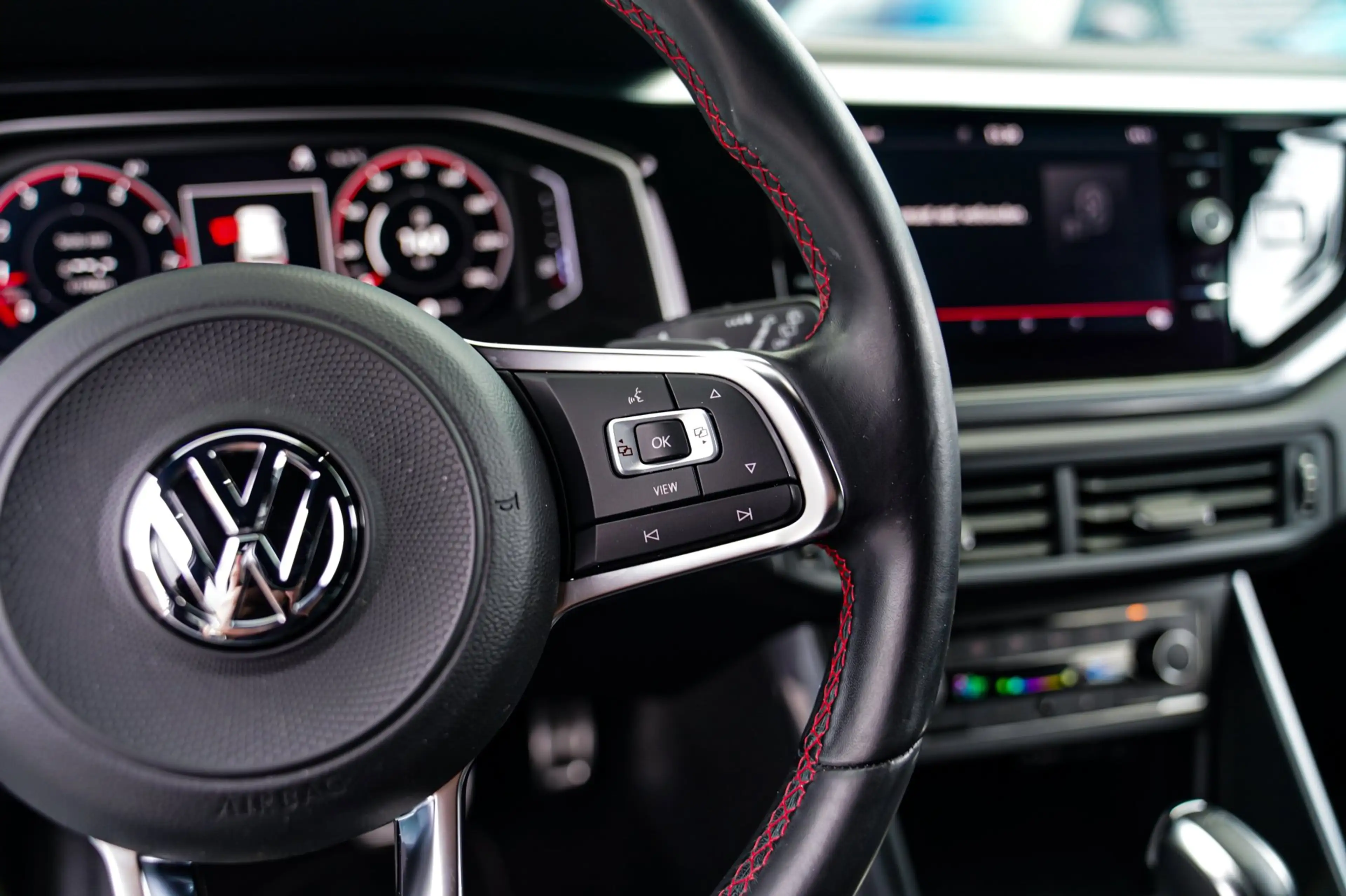 Volkswagen Polo GTI 2.0 TSI | LED | Stoelverwarming | Achteruitrijcame — photo 32