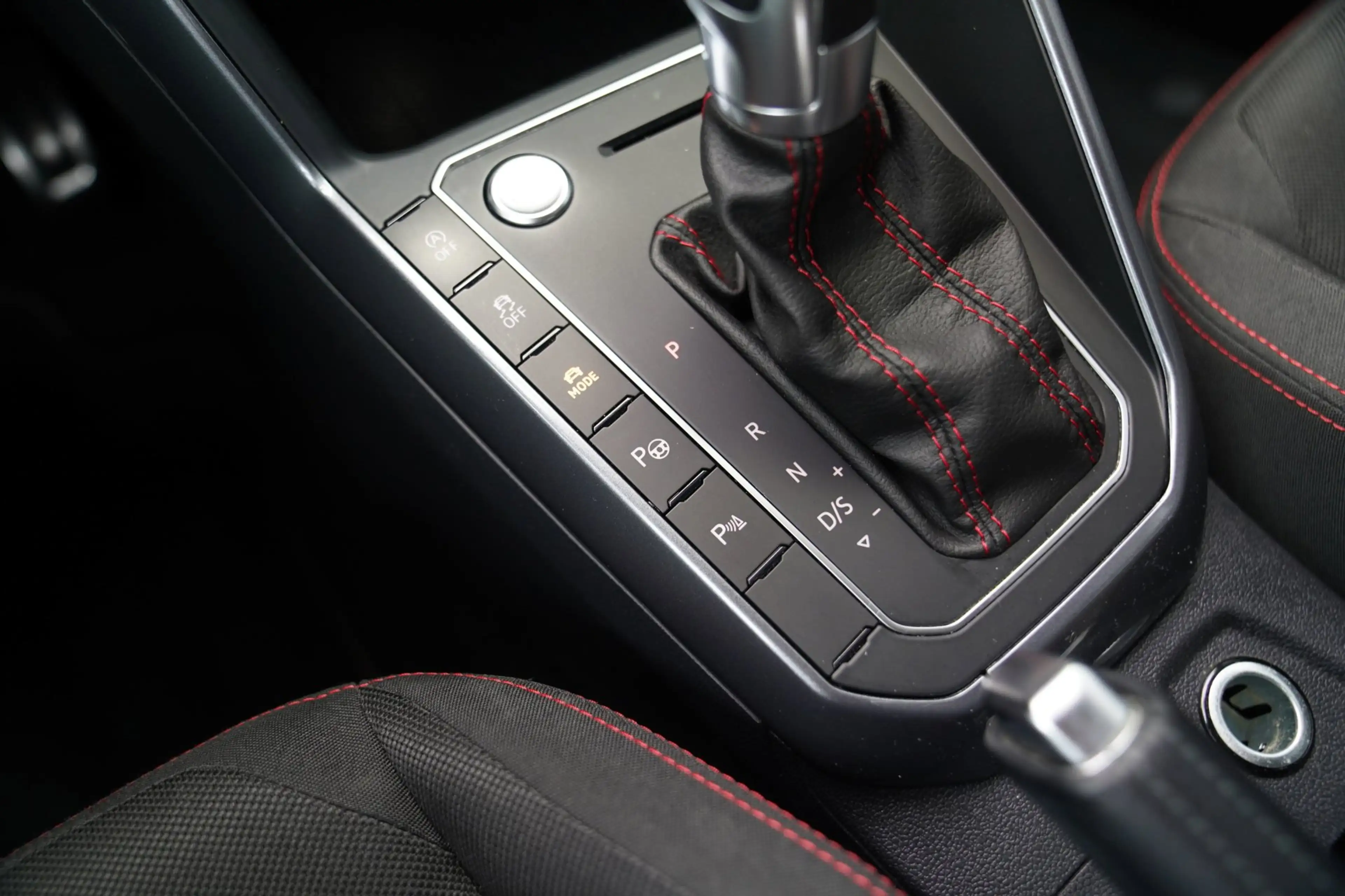 Volkswagen Polo GTI 2.0 TSI | LED | Stoelverwarming | Achteruitrijcame — photo 17