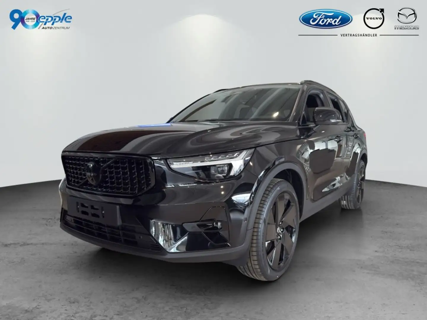 Volvo XC40 B4 B DKG Plus Black Edition Schwarz - 1