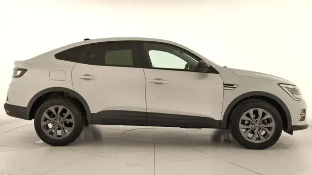 Renault Arkana view 4