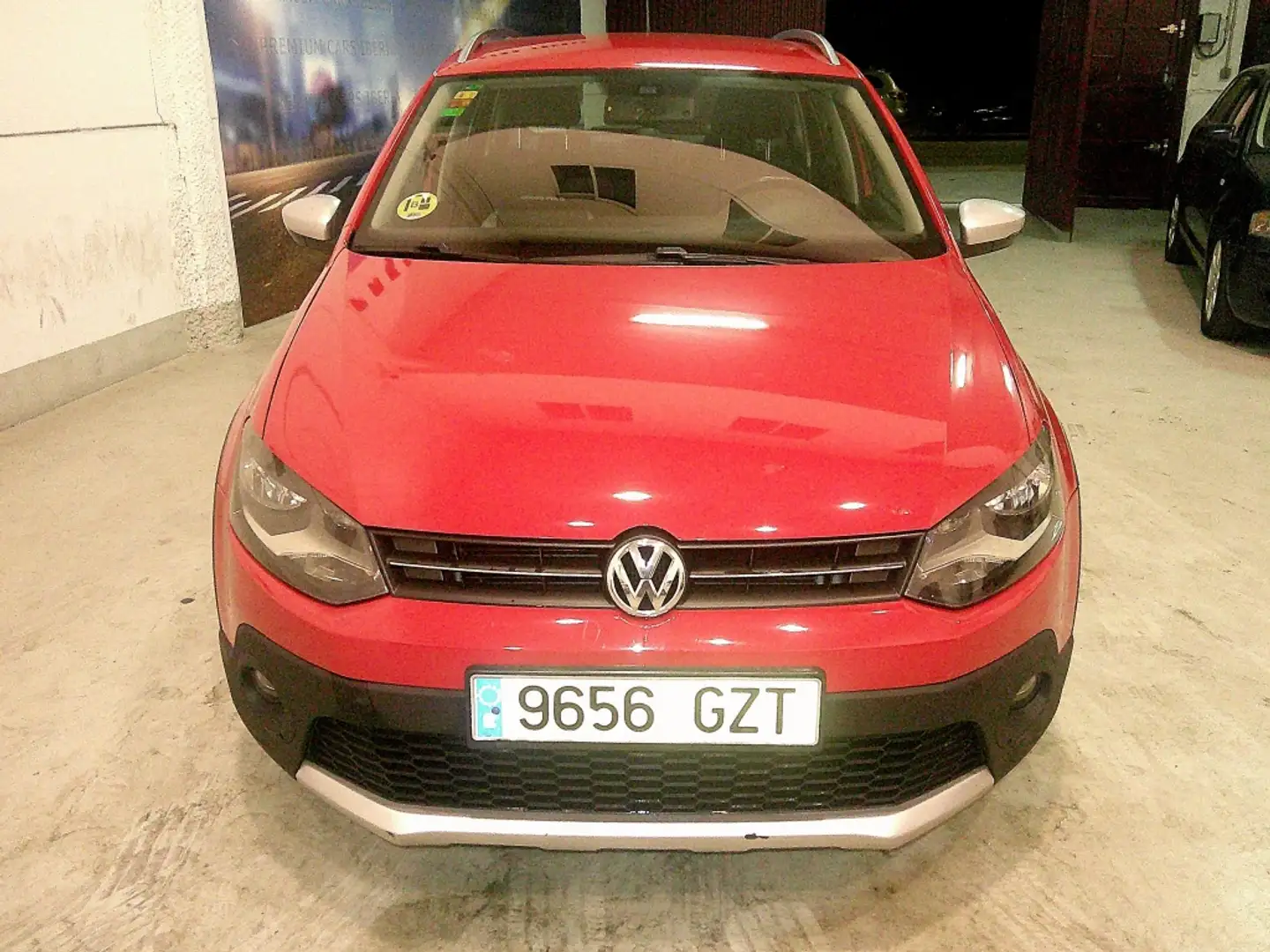 Volkswagen Polo 1.6TDI Cross 90 Rojo - 2