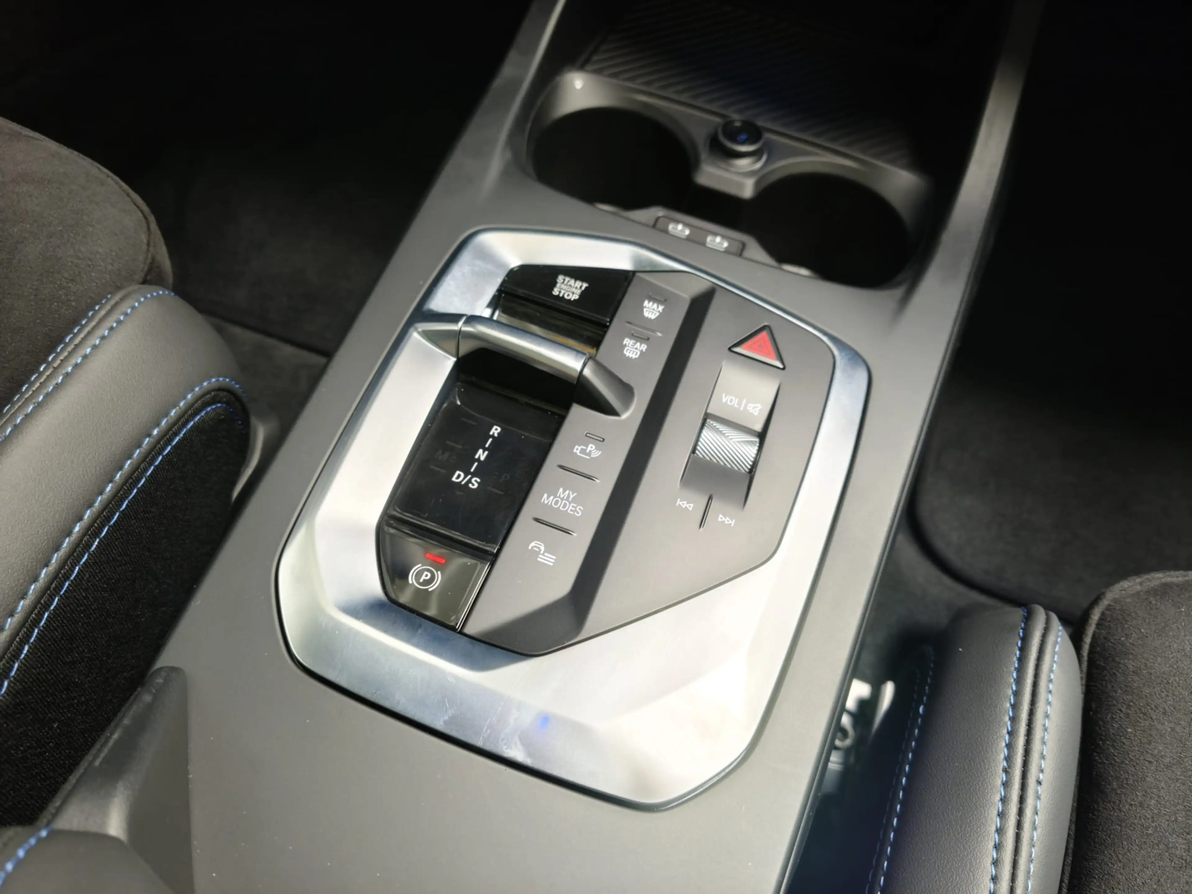 BMW 120 i M Sport Dr.As+/19"/ACC/PANO — photo 13