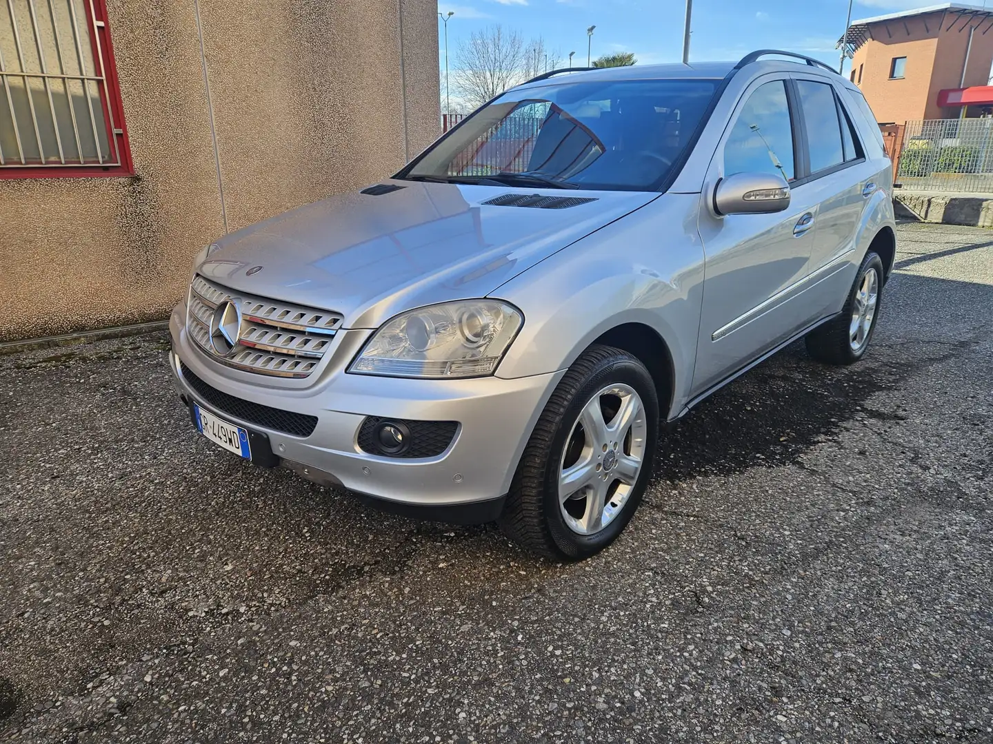 Mercedes-Benz ML 320 ML 320 cdi Sport auto autocarro Plateado - 1