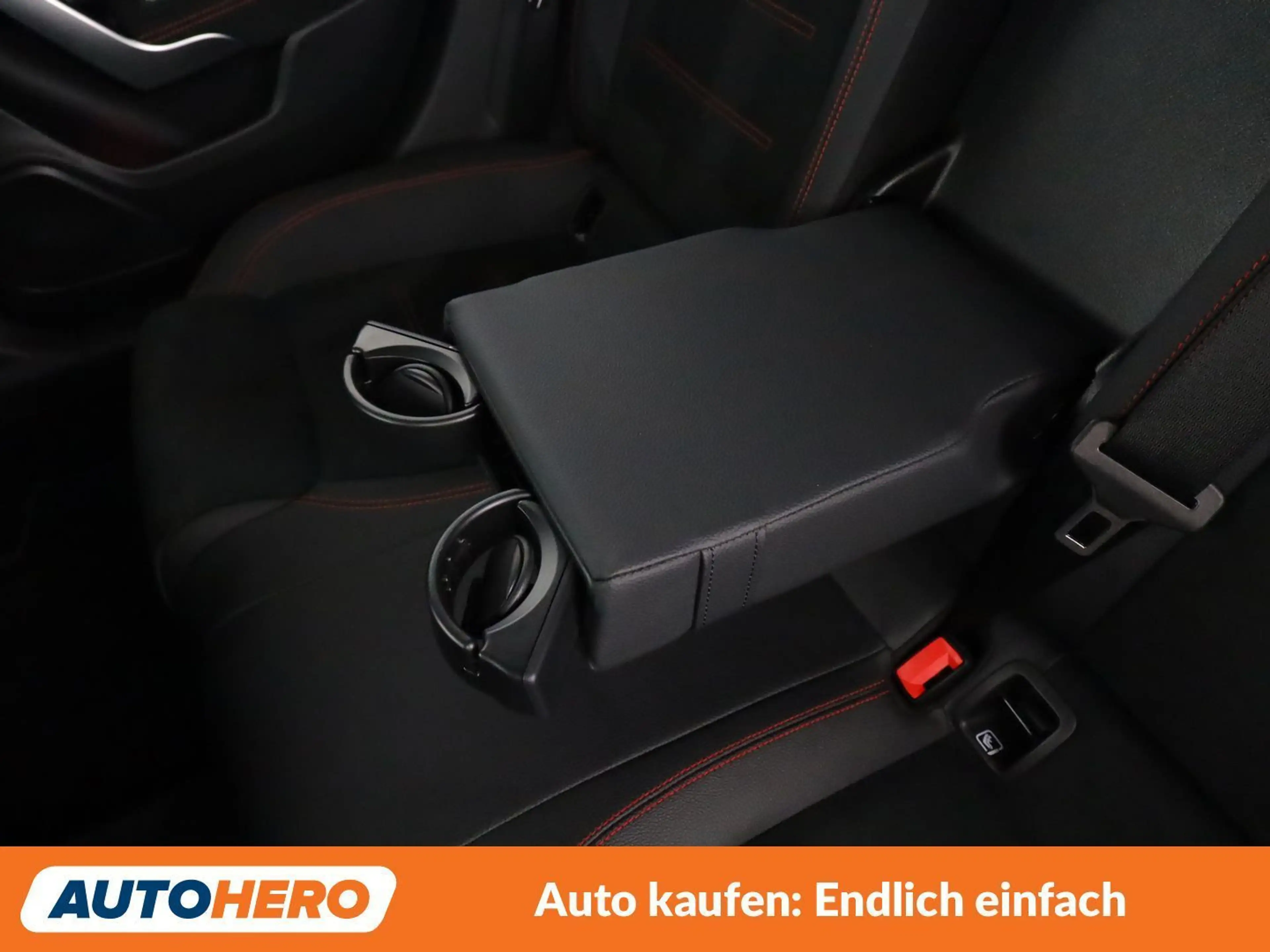 Mercedes-Benz A 200 A 200 d AMG Line — photo 32