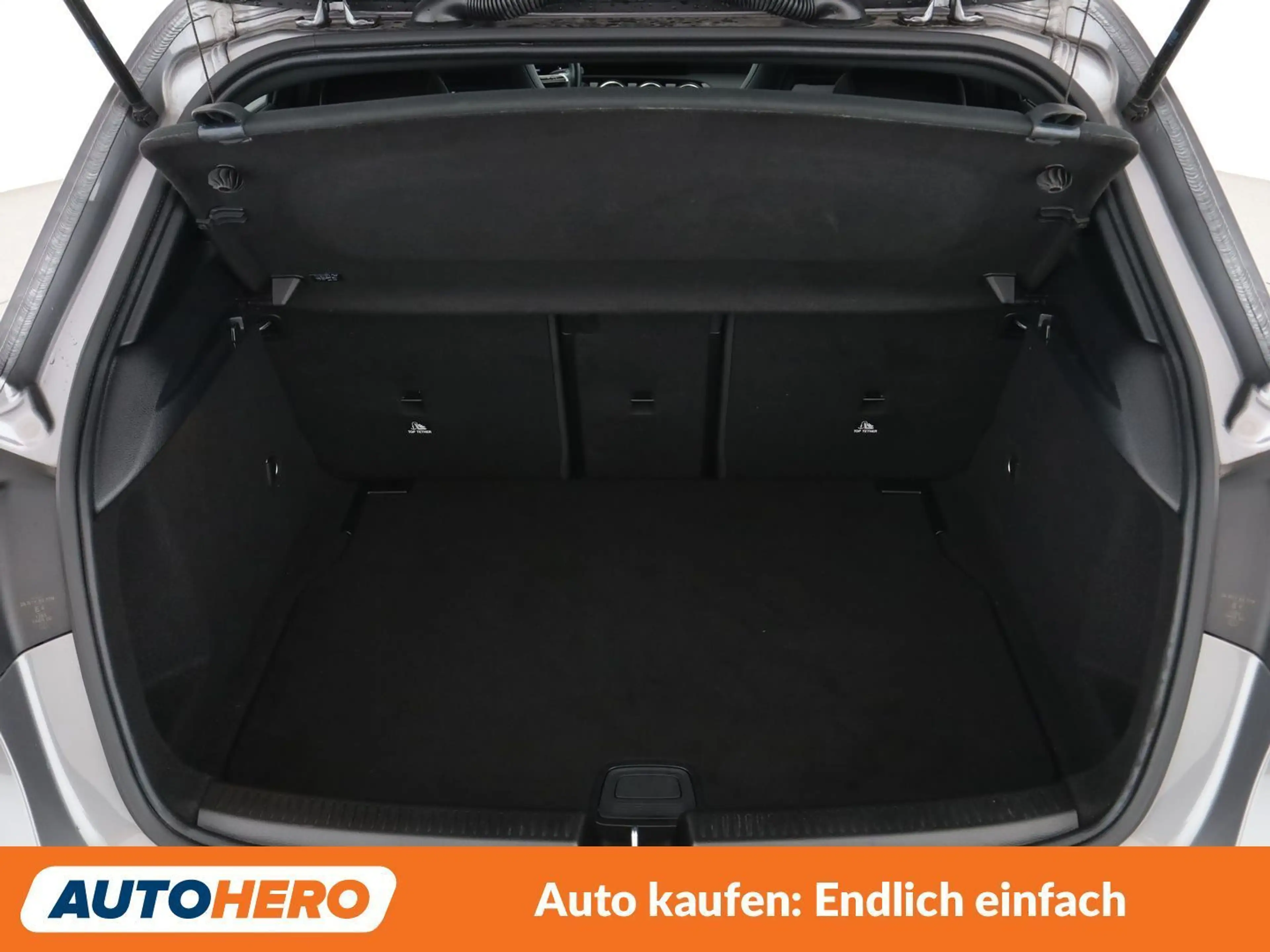 Mercedes-Benz A 200 A 200 d AMG Line — photo 17