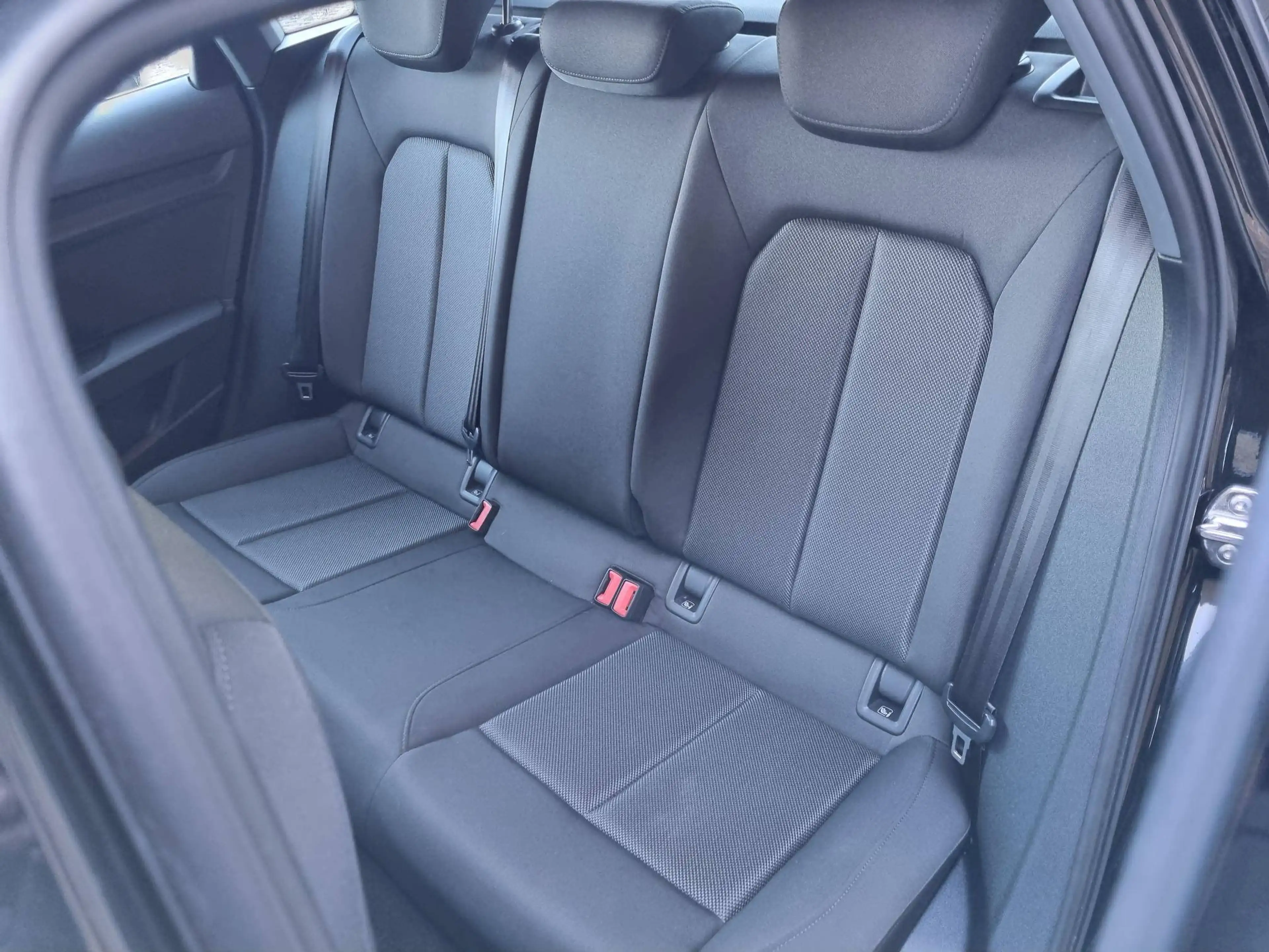 Audi A3 A3 Sportback 30 TFSI — photo 8