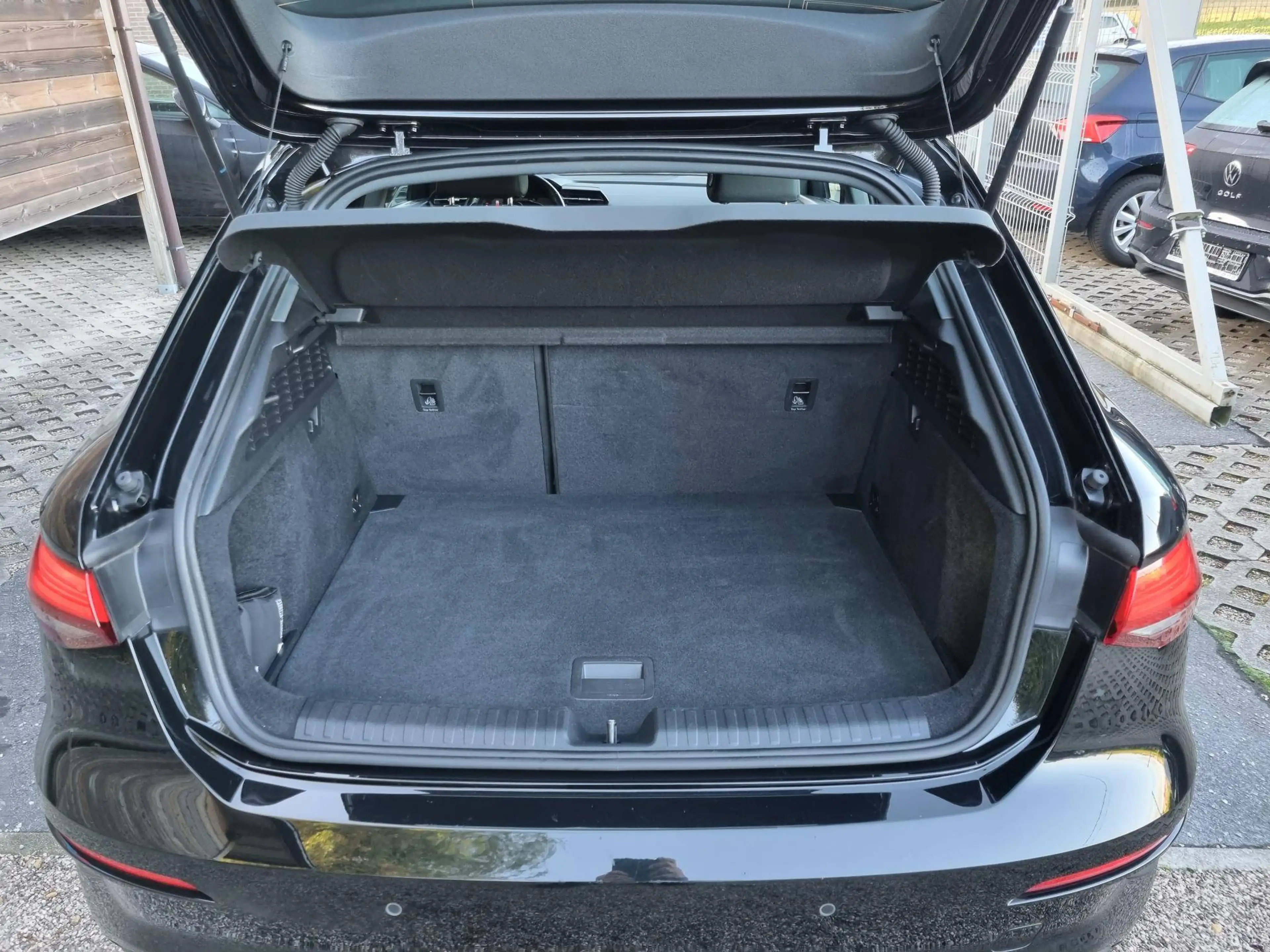 Audi A3 A3 Sportback 30 TFSI — photo 10