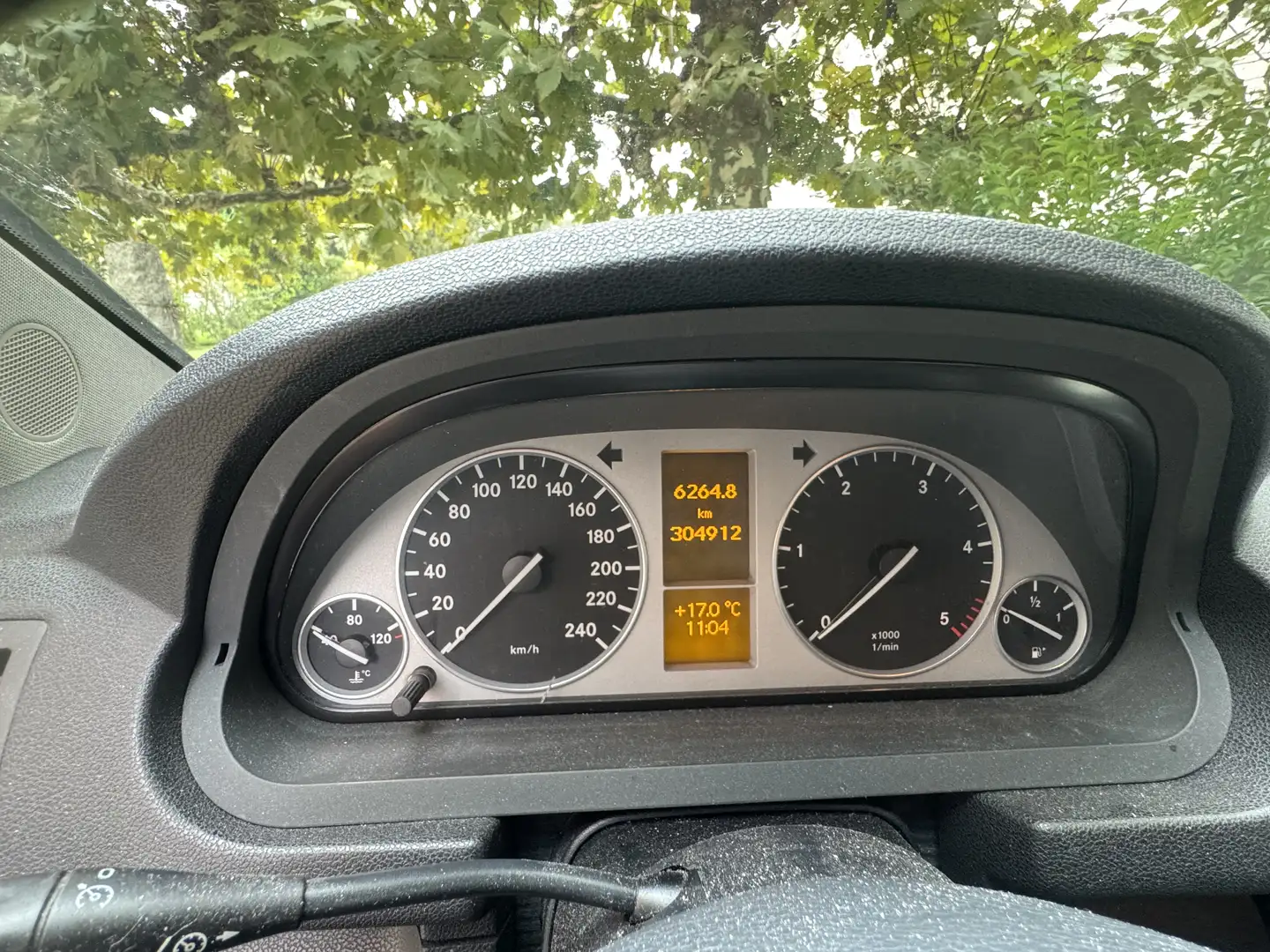 Mercedes-Benz B 200 200CDI Autotronic Gris - 2