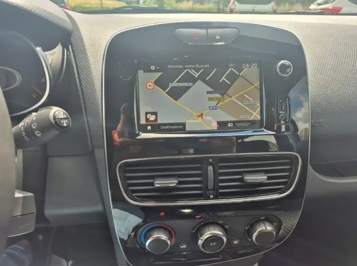 Renault Clio Sporter 0.9 tce energy Business 90cv — foto 4
