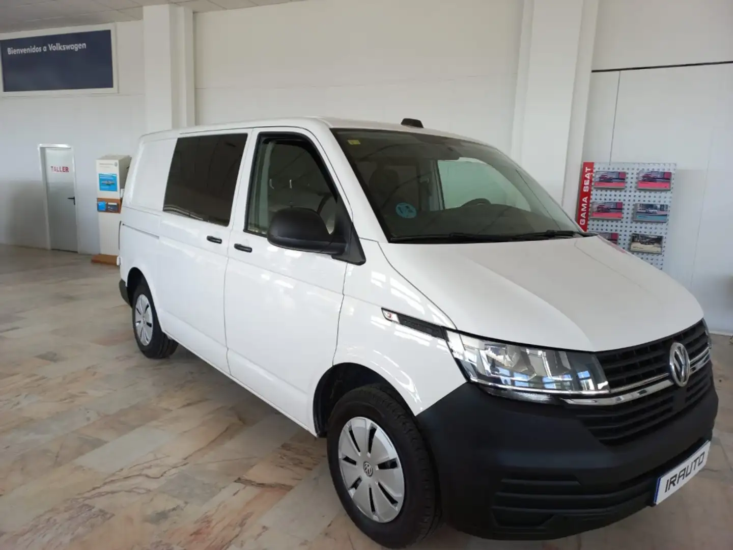 Volkswagen Transporter Kombi 2.0TDI SCR BMT 81kW Blanco - 1