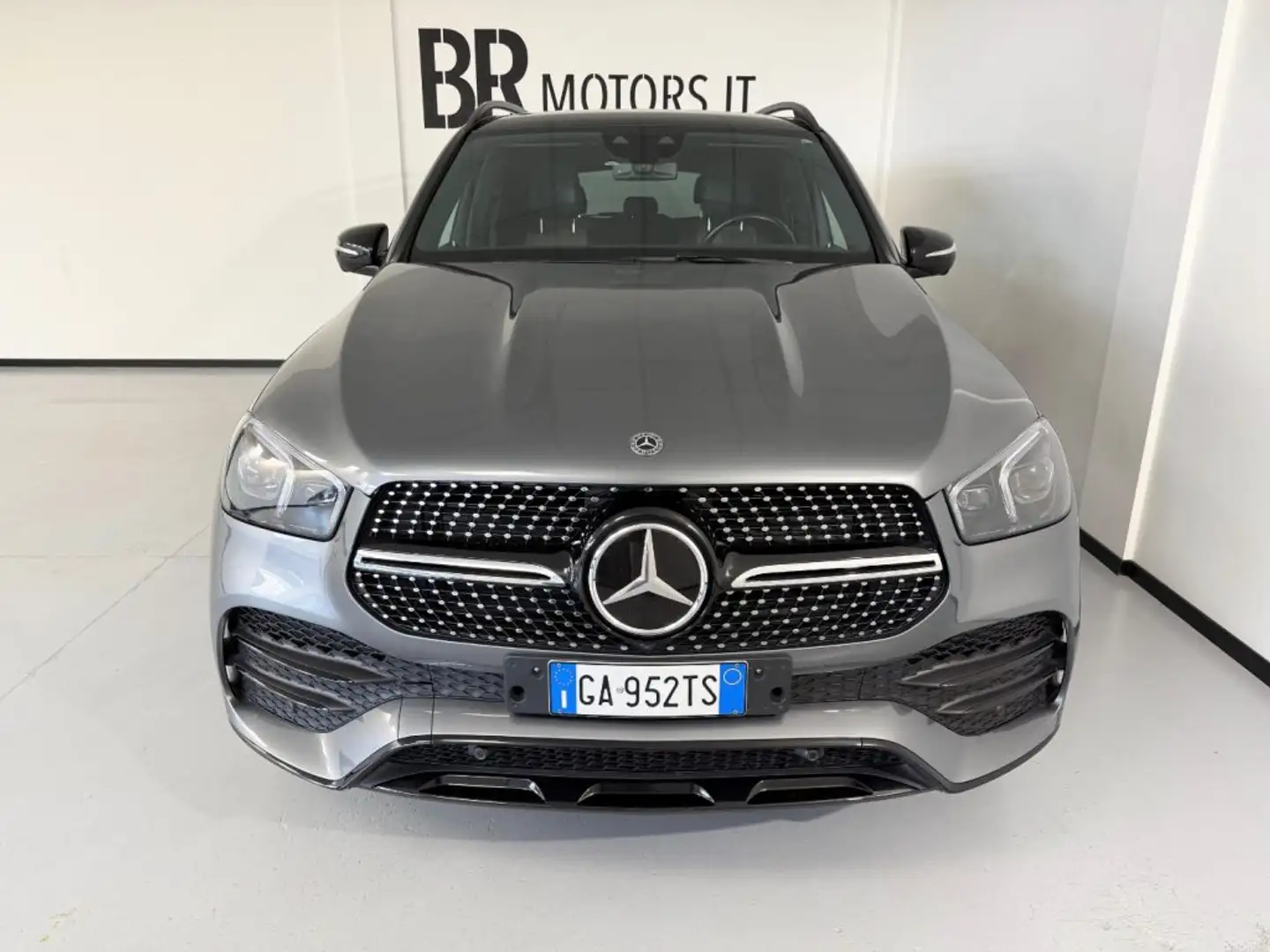 Mercedes-Benz GLE 300 d 4Matic Premium AMG Line Gris - 2