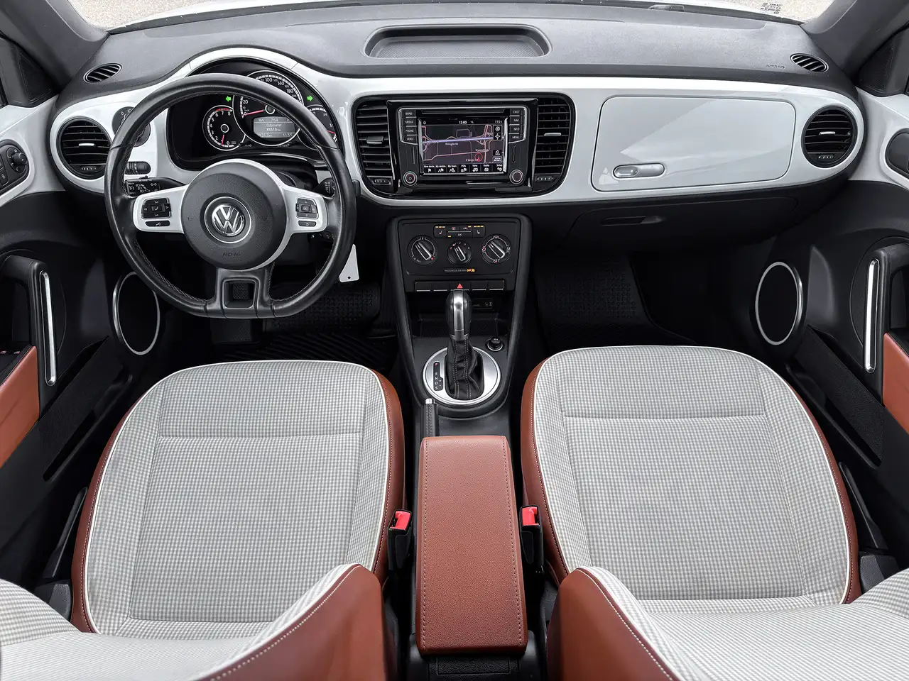 Volkswagen Beetle снимка Volkswagen Beetle