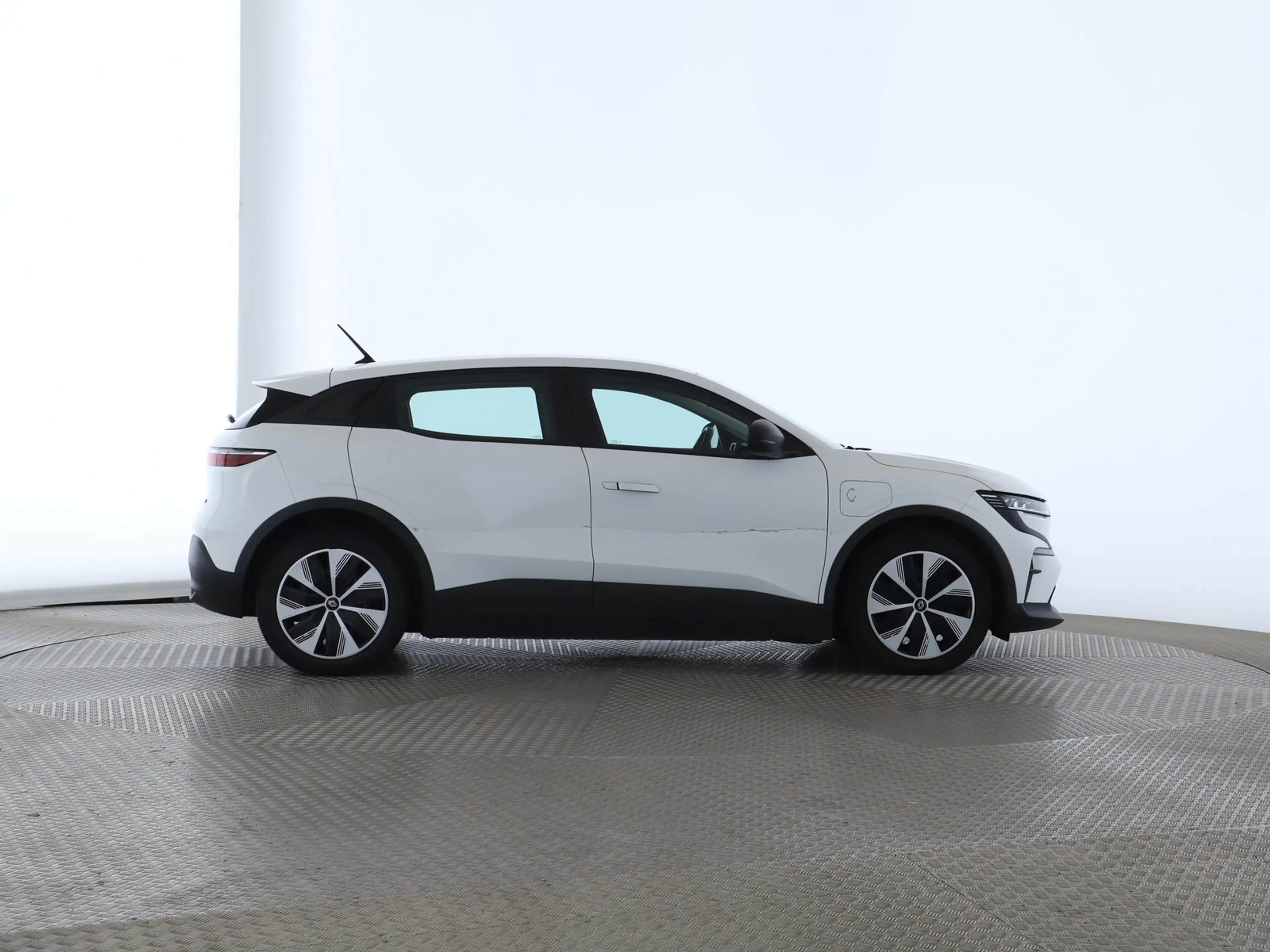 Renault Megane E-Tech EV60 130 Evolution — photo 20