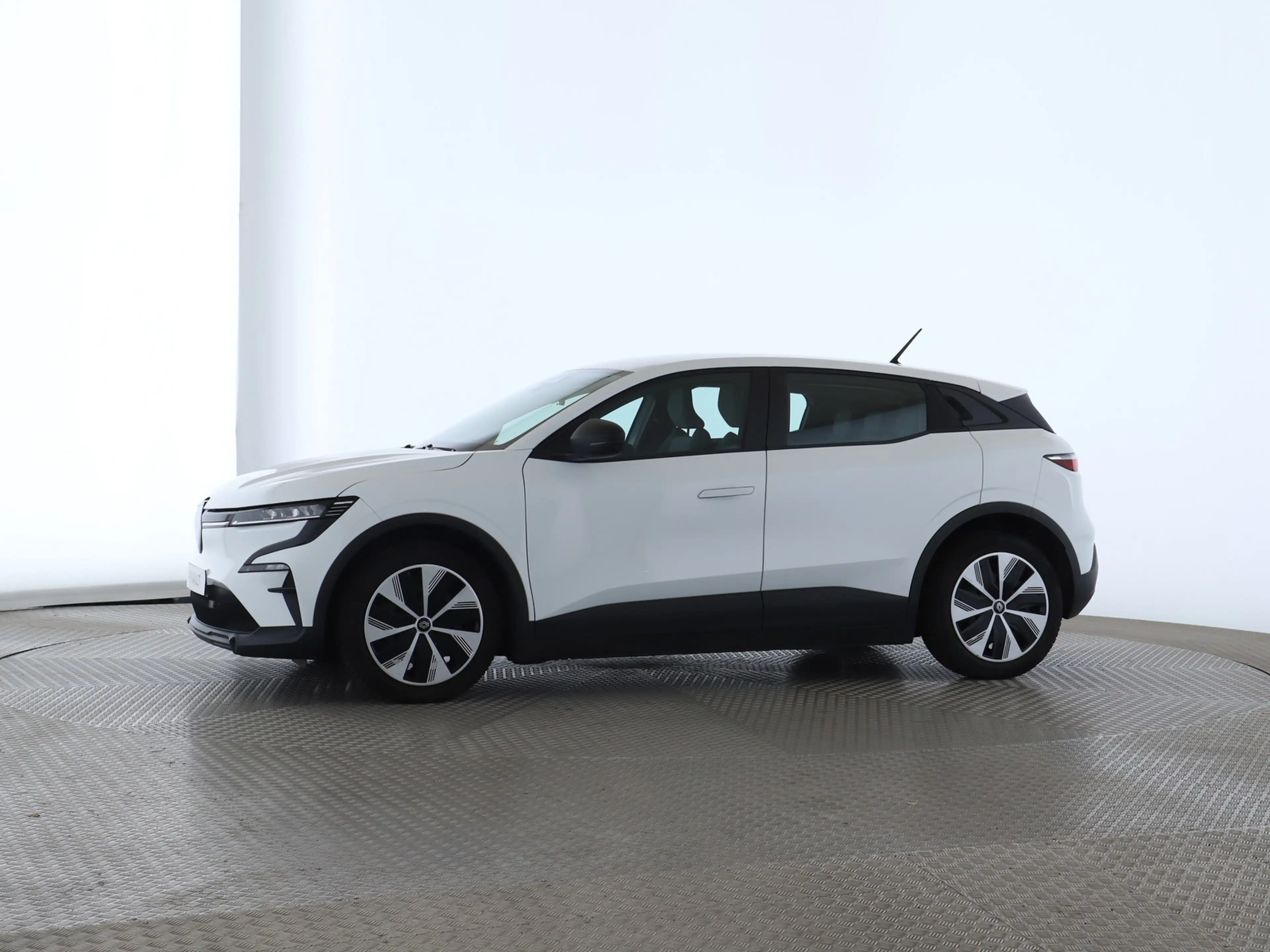 Renault Megane E-Tech EV60 130 Evolution — photo 7
