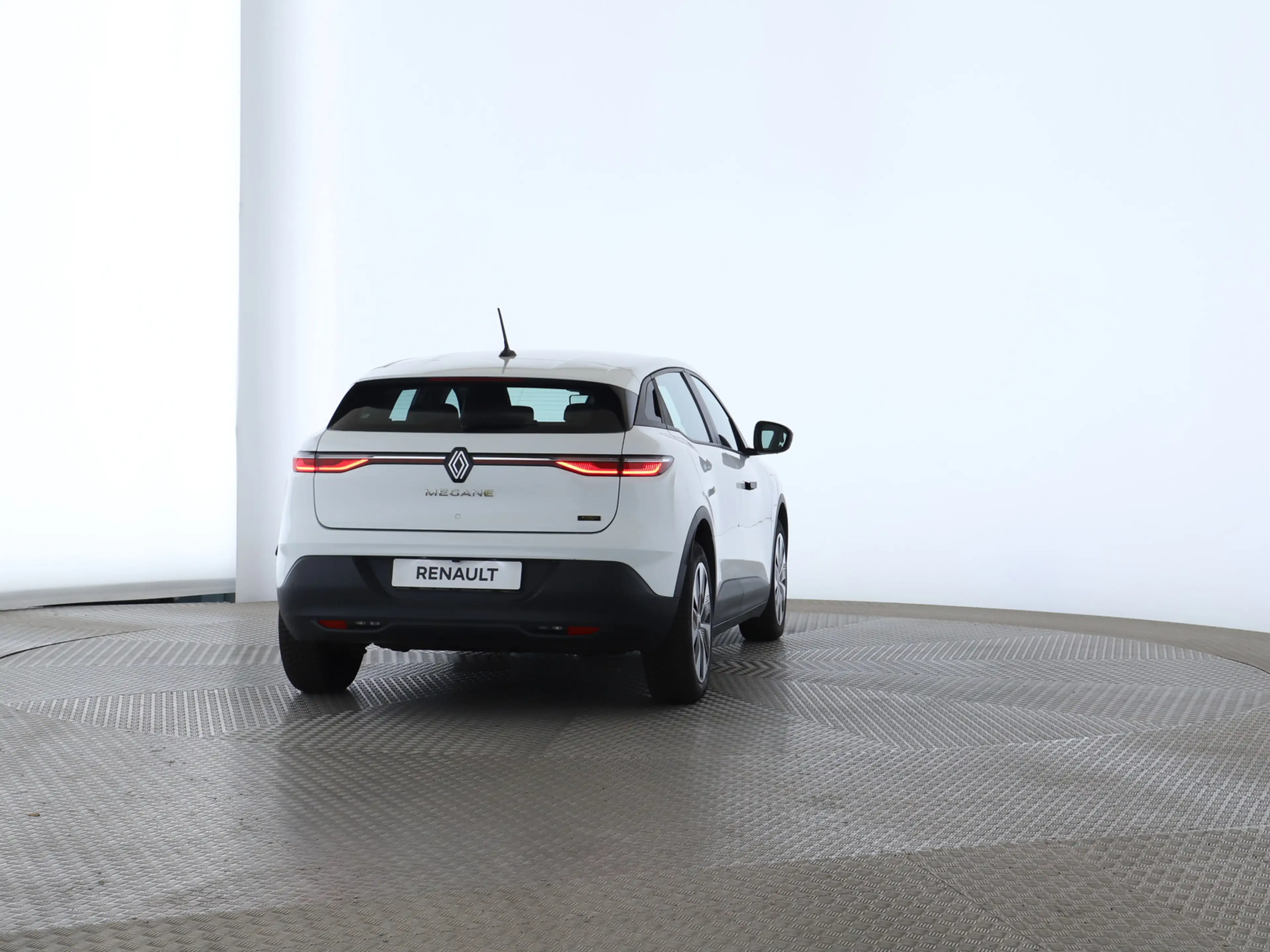 Renault Megane E-Tech EV60 130 Evolution — photo 15