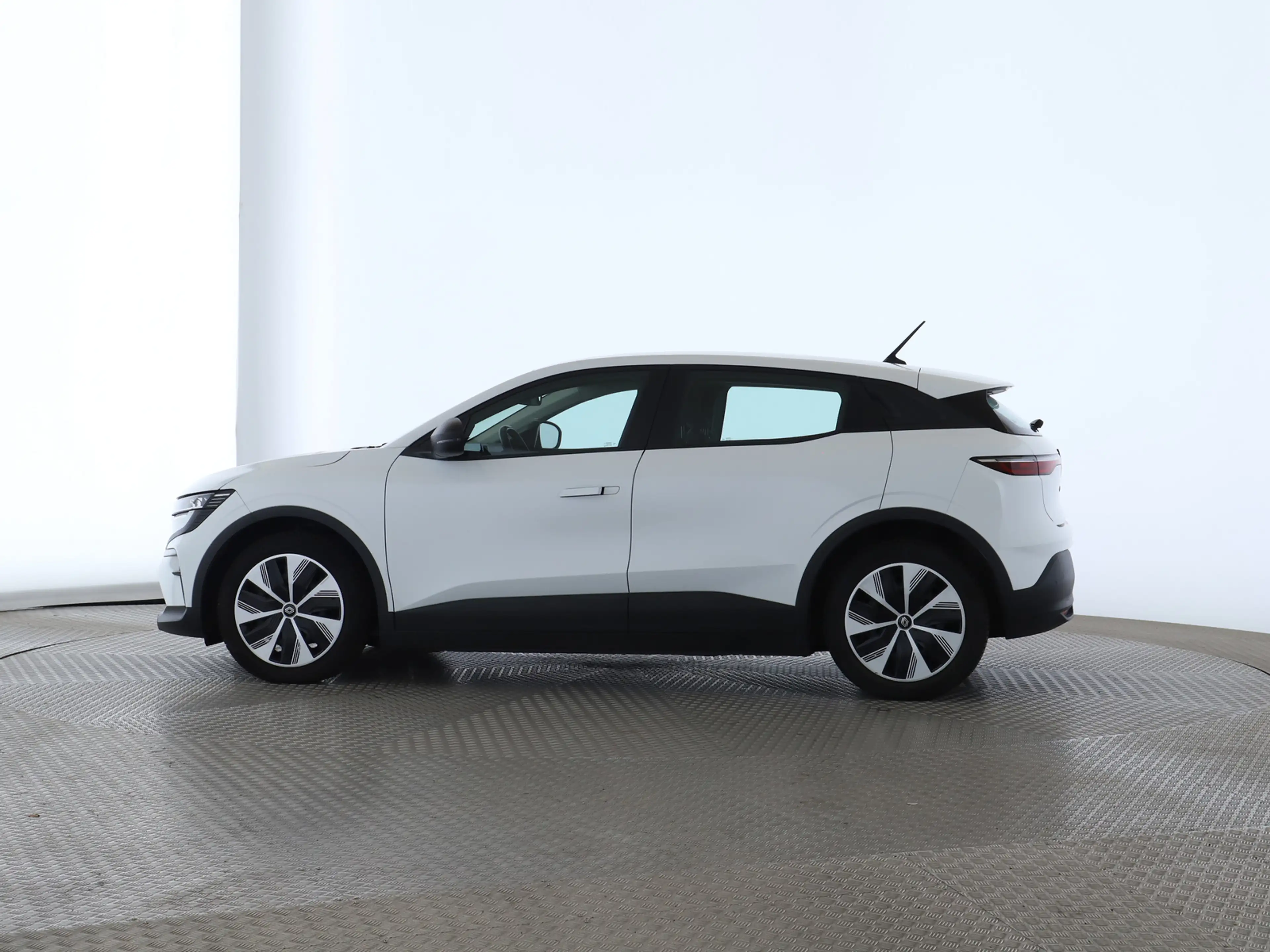 Renault Megane E-Tech EV60 130 Evolution — photo 9