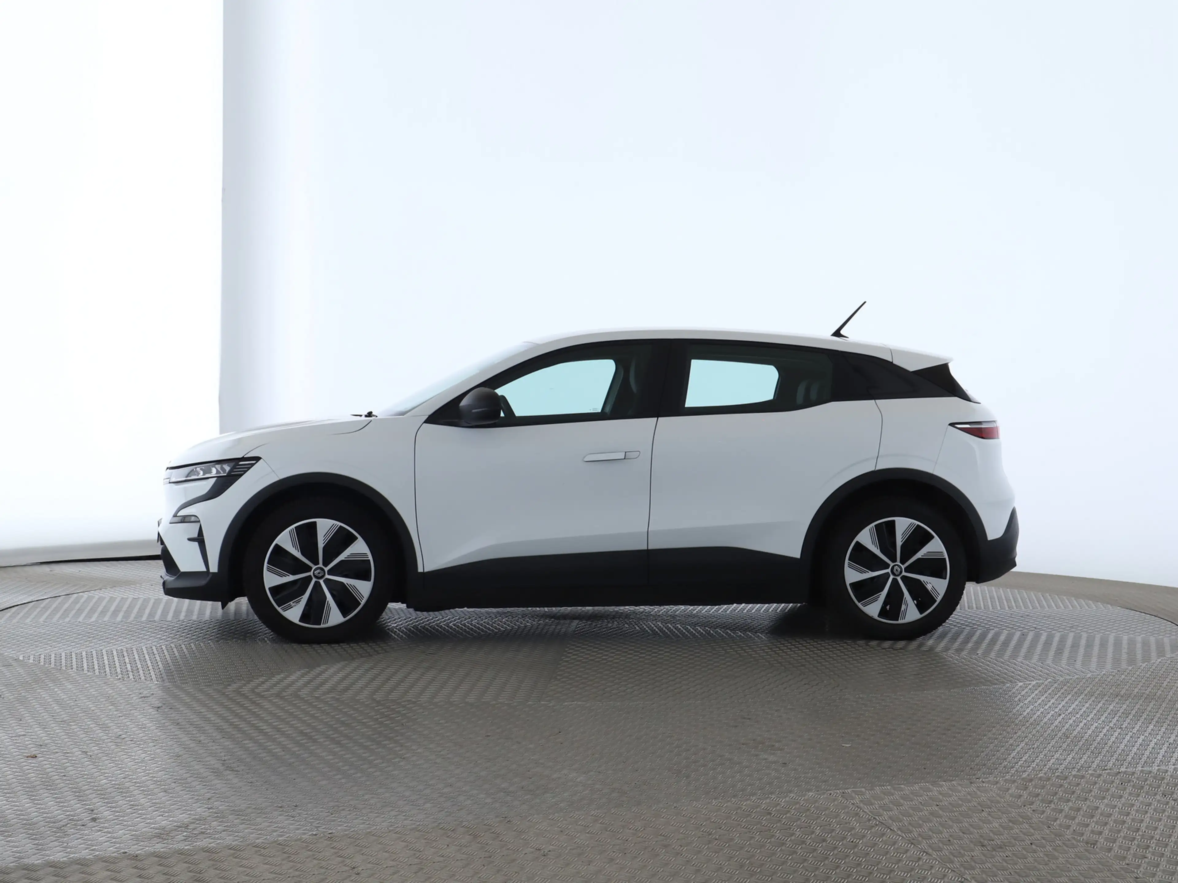 Renault Megane E-Tech EV60 130 Evolution — photo 8