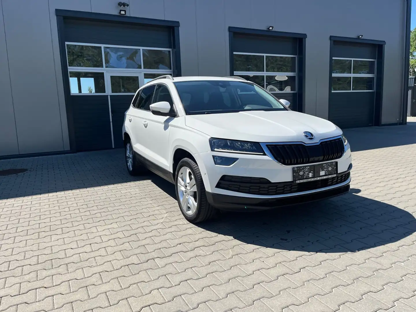 Skoda Karoq Style DSG Weiß - 2