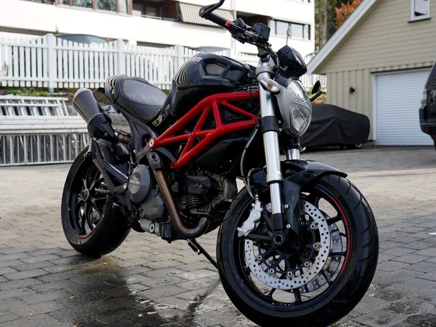 Ducati Monster 796 Negru - 1