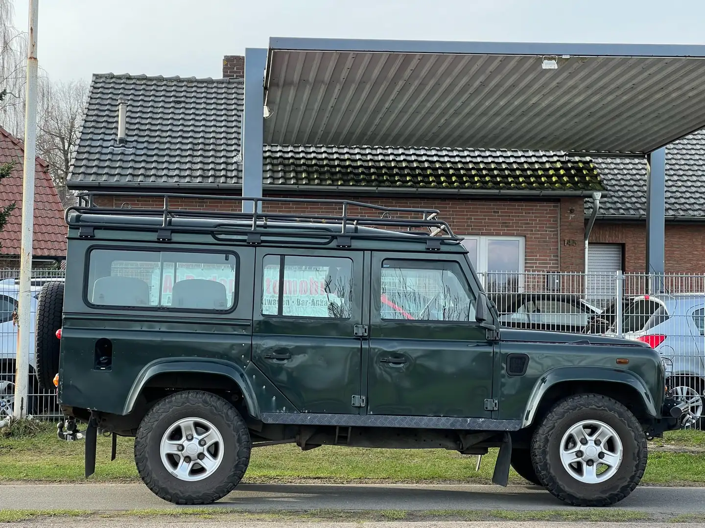 Land Rover Defender 110 E Station Wagon Yeşil - 2