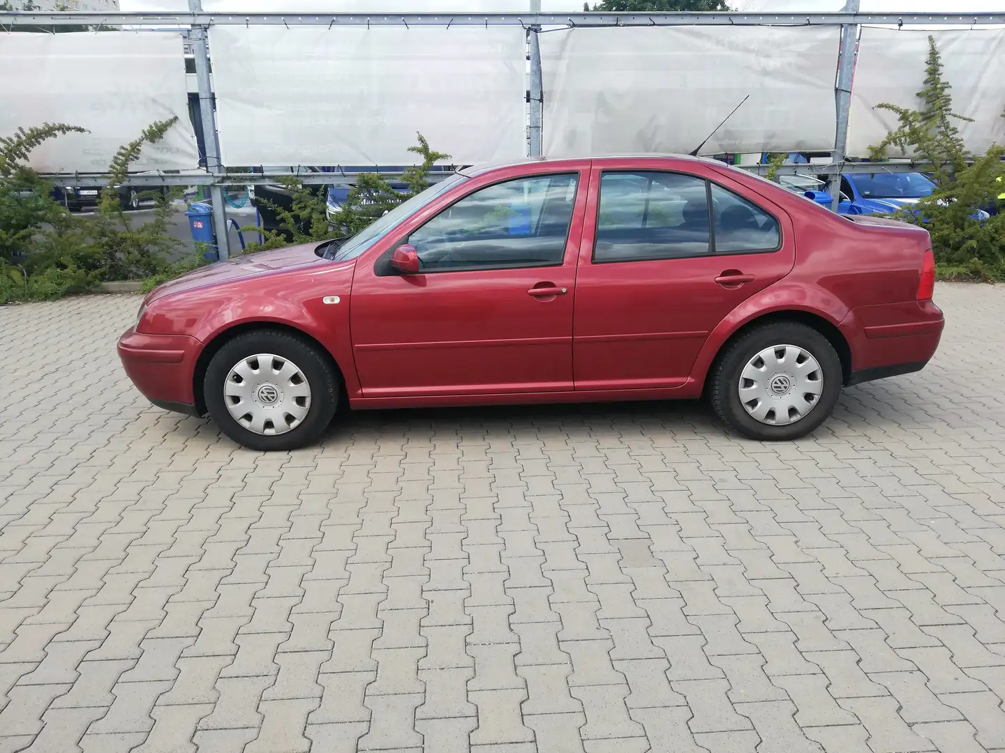 Volkswagen Bora Bora 1.6 Highline Rot - 2