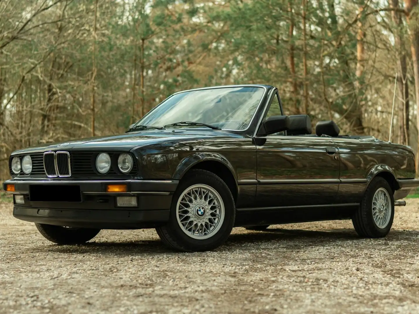 BMW 320 i Convertible E30 Чорний - 1
