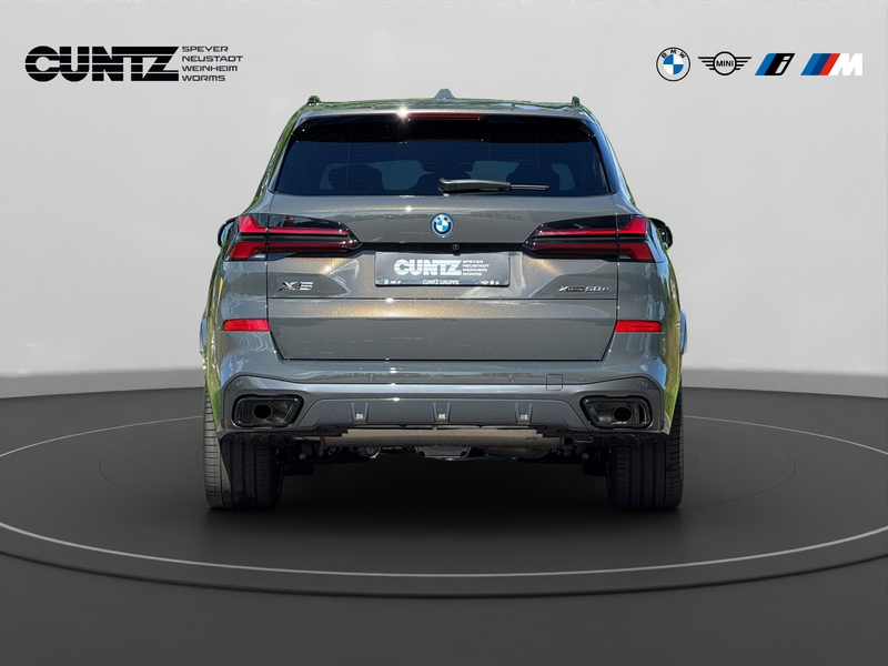 BMW X5 xDrive50e M Sportpaket B&W Surround DAB LED — photo 6
