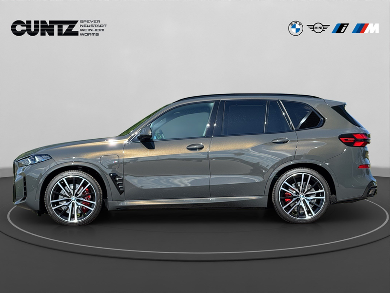 BMW X5 xDrive50e M Sportpaket B&W Surround DAB LED — photo 8