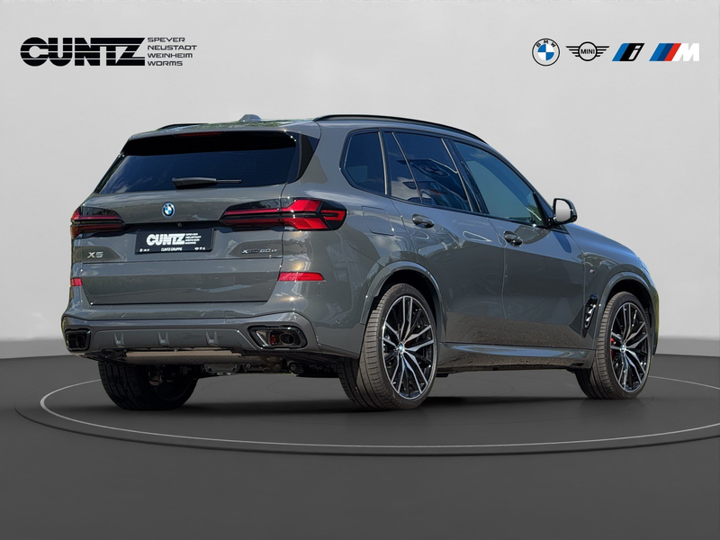 BMW X5 xDrive50e M Sportpaket B&W Surround DAB LED — photo 5