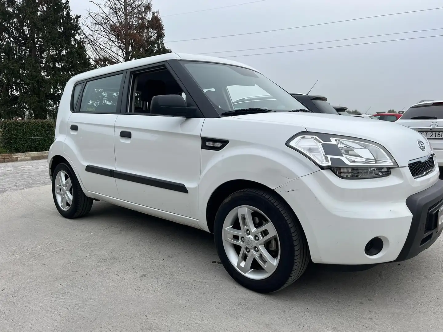 Kia Soul 1.6 CRDi VGT Active neopatentati Bianco - 2