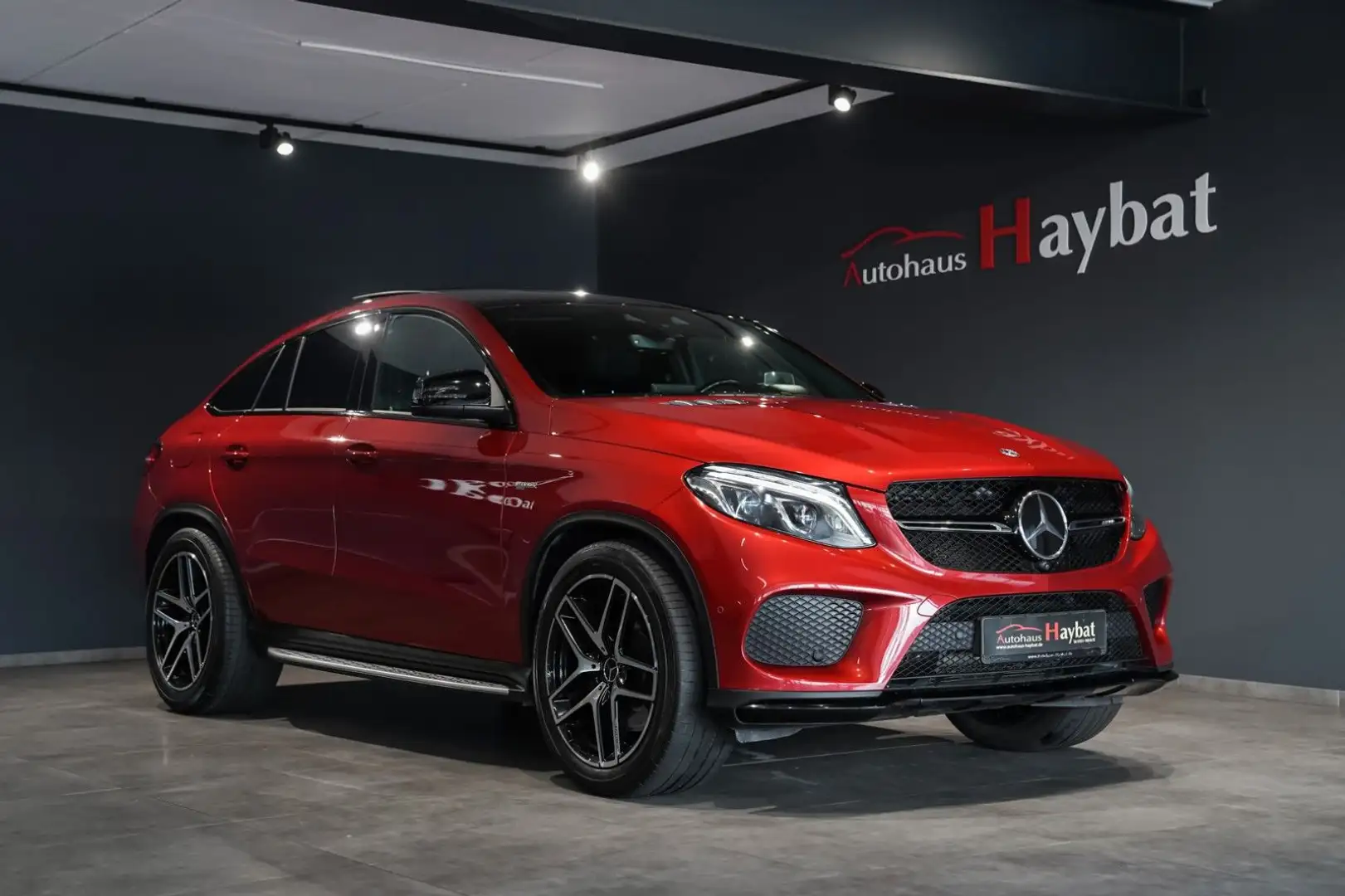 Mercedes-Benz GLE 43 AMG Harmank-Pano-Night-StandHZG-360°-HuD crvena - 1