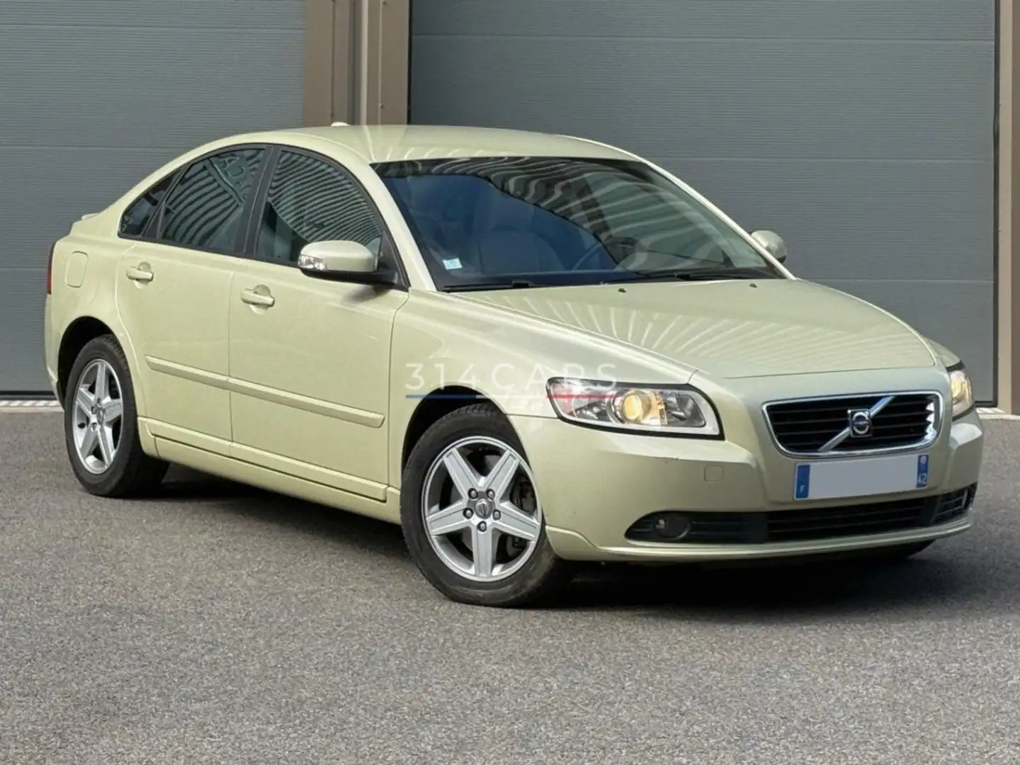 Volvo S40 D5 180 BVA - 1
