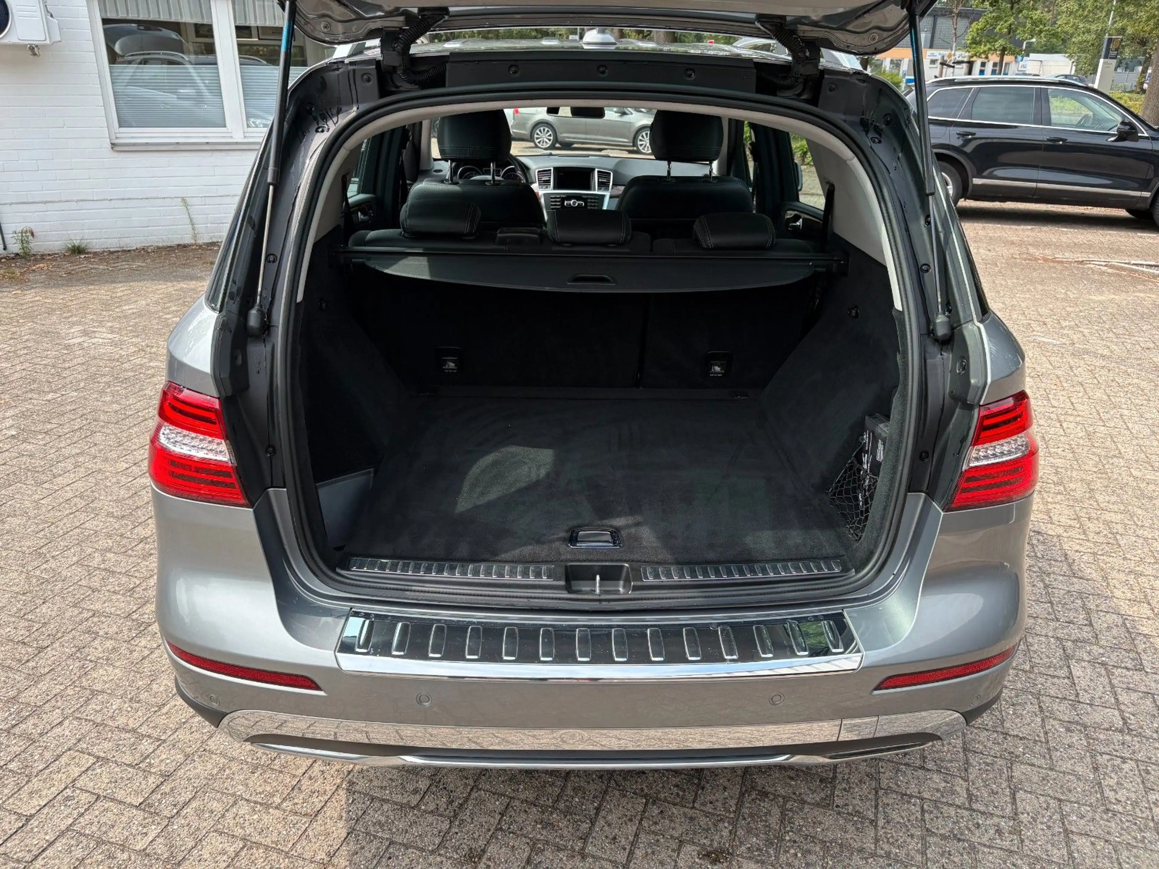 Mercedes-Benz ML 350 CDI BlueTec 4-Matic *MB-SCHECKHEFT* — photo 15