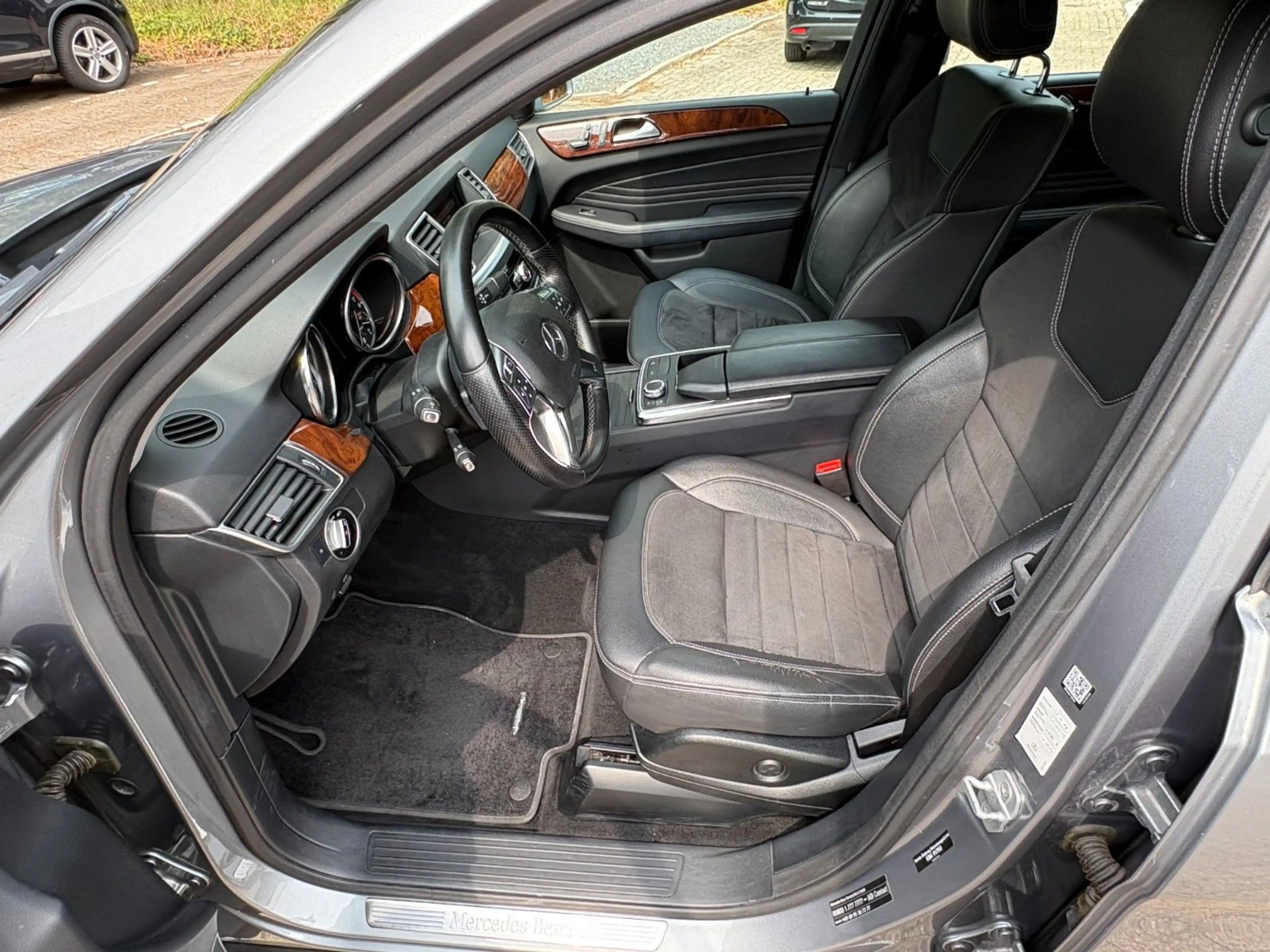 Mercedes-Benz ML 350 CDI BlueTec 4-Matic *MB-SCHECKHEFT* — photo 11