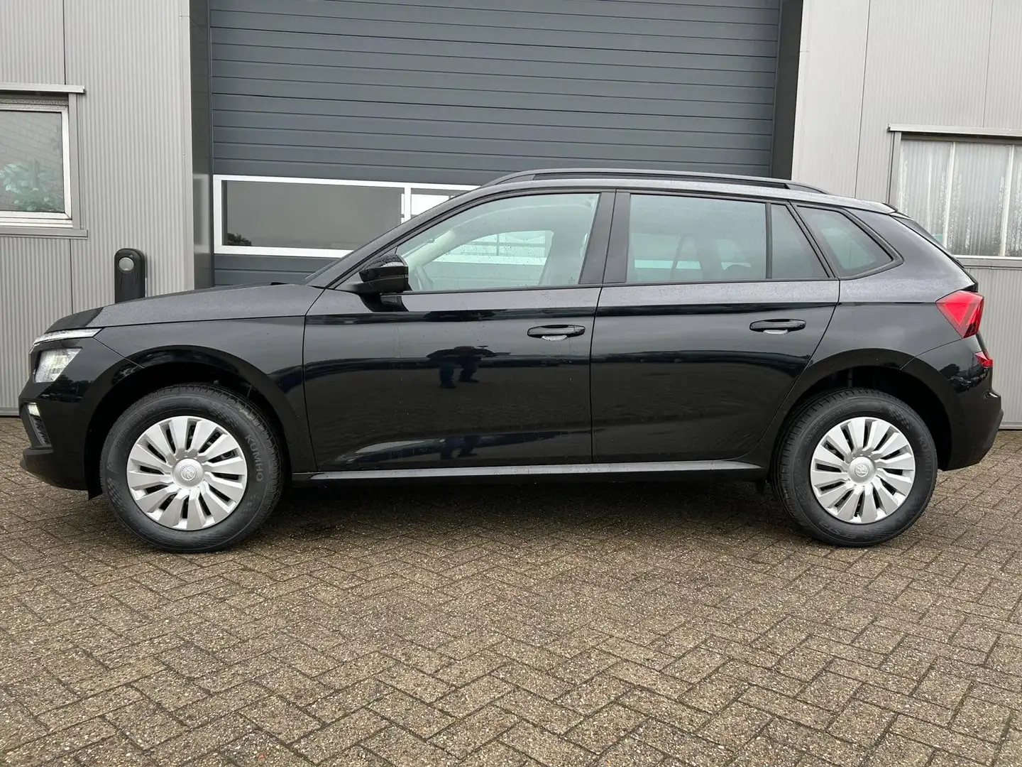 Skoda Kamiq 1.0 TSI 115PS DSG Selection Klimaautomatik Sitzhei Negru - 2