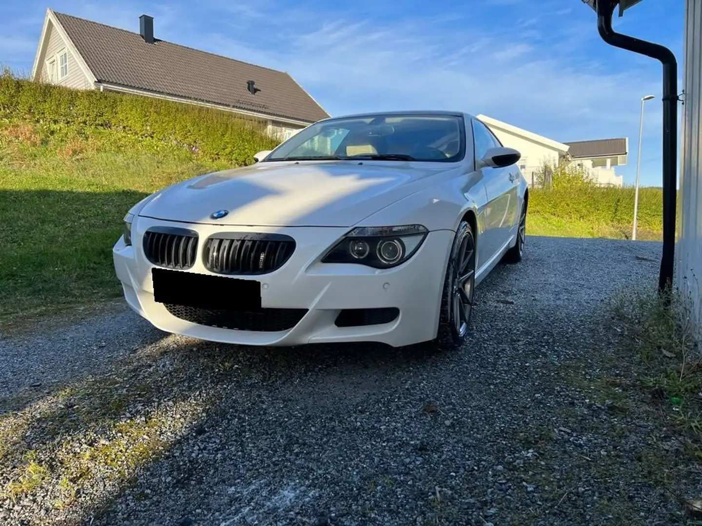 BMW 630 iA Bílá - 2