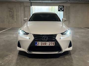 IS 300h 2.5i Privilège Line E-CVT (EU6.2)