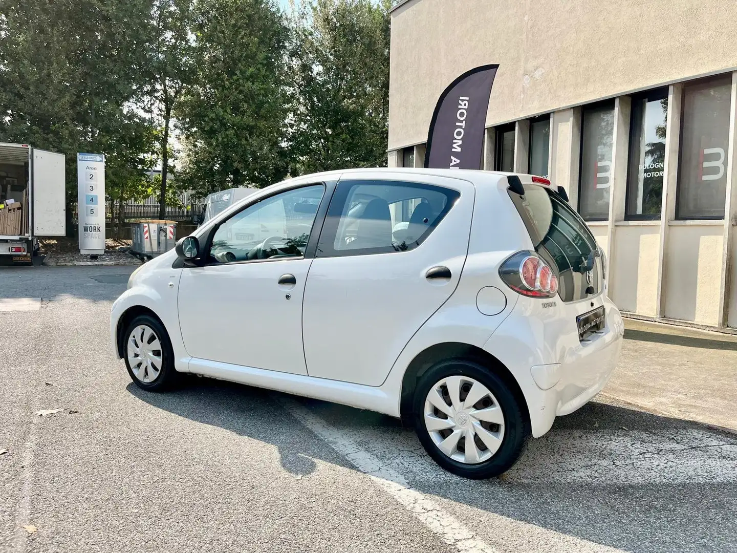 Toyota Aygo PRIMO PREZZO IN ITALIA - IDEALE PER NEOPATENTATI Wit - 2