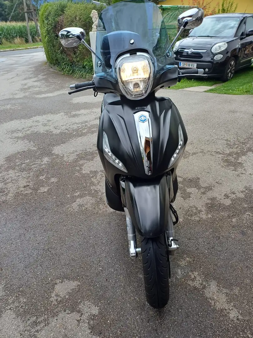 Piaggio Beverly 300 Sondermodell Police Negru - 1