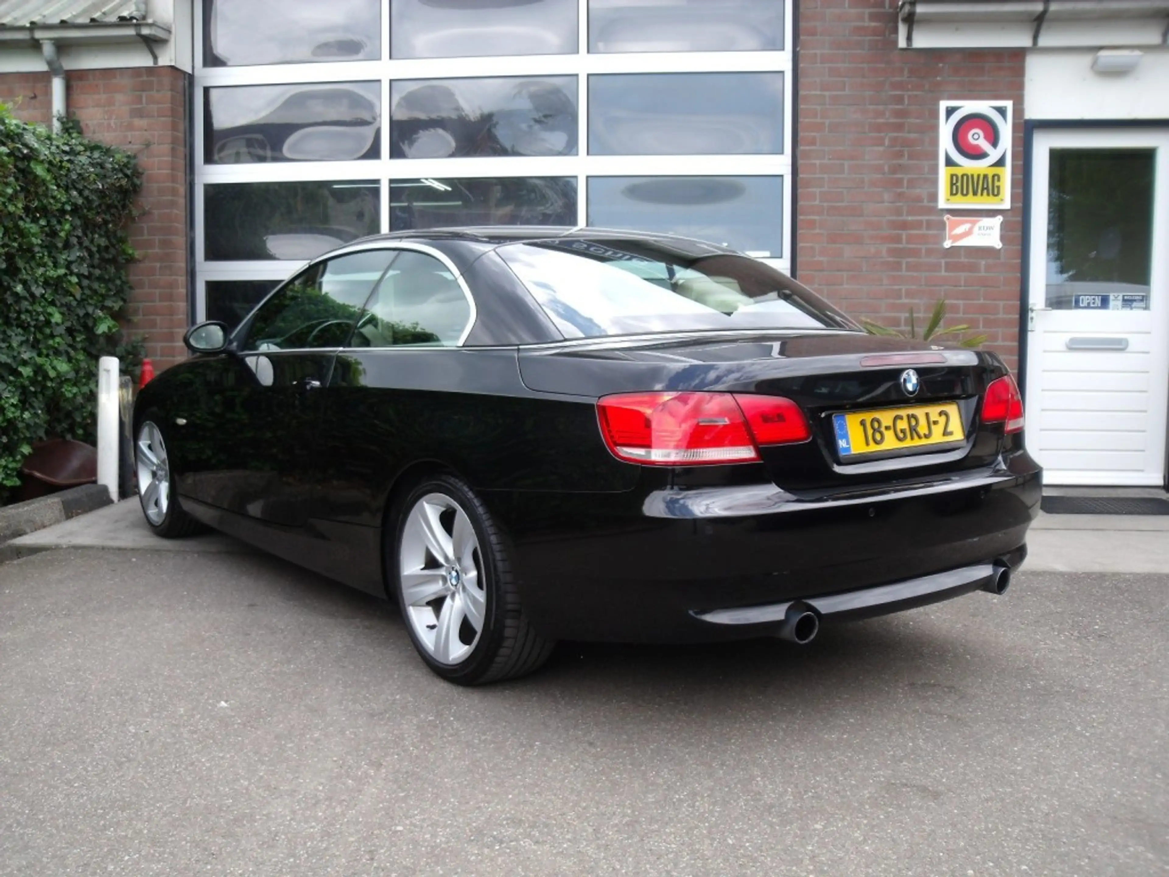 BMW 335 335i CABRIO — photo 12
