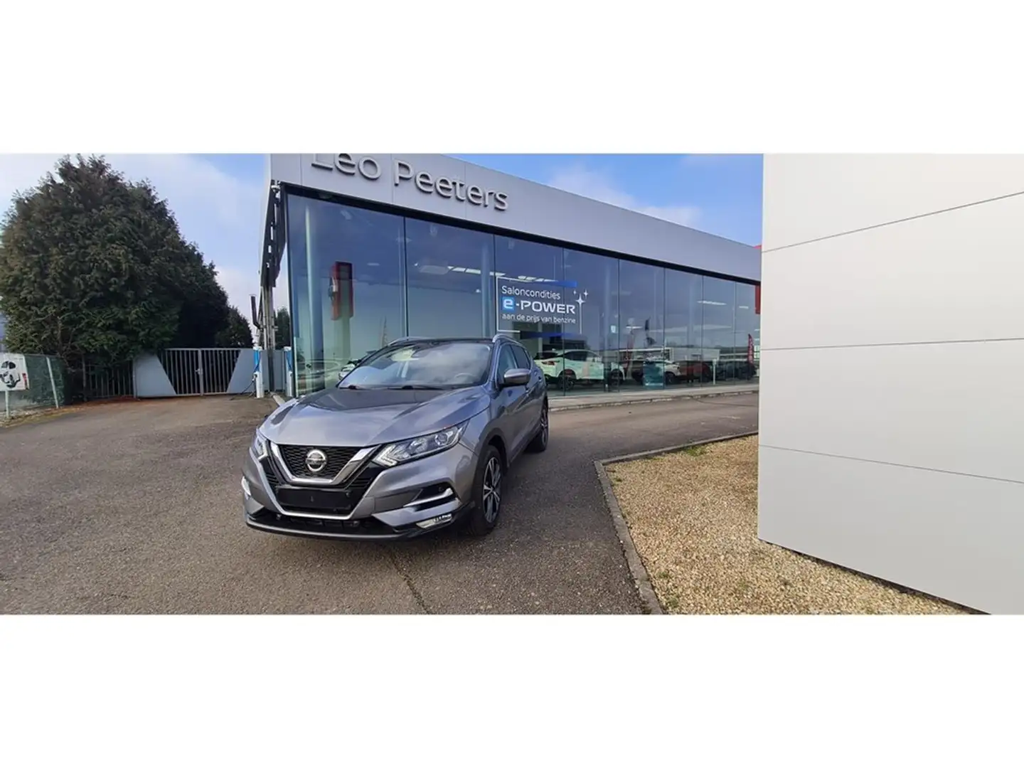 Nissan Qashqai N-Connecta + Disign-pack Grau - 1